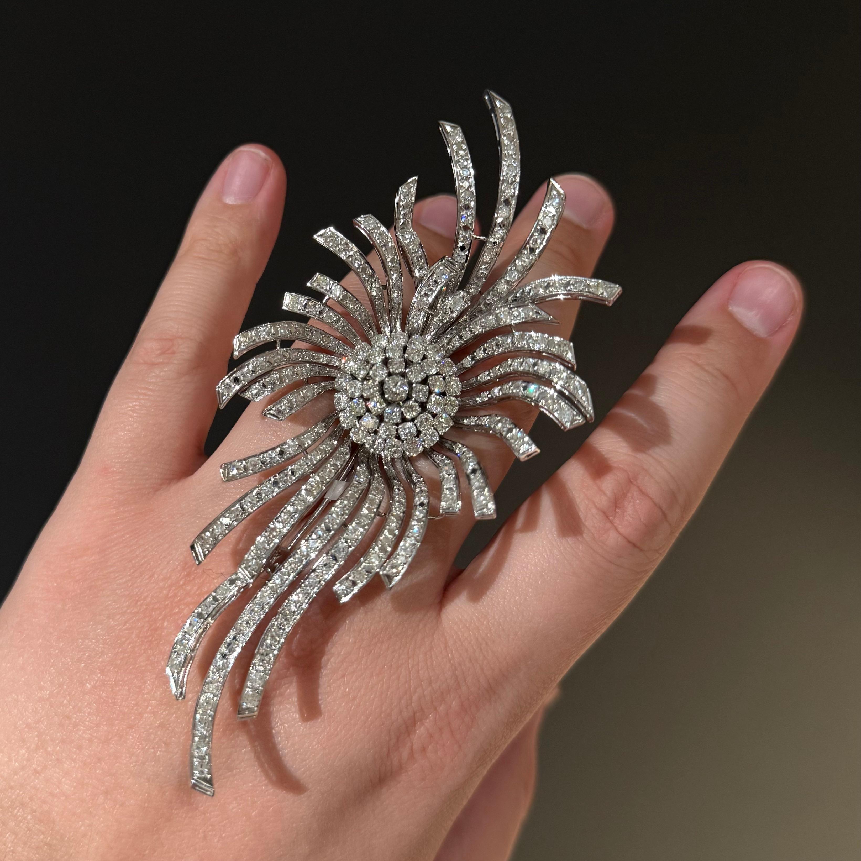 Mid-Century 8 Carat Diamond Celestial Floral Brooch Platinum 1950s 1960s en vente 8