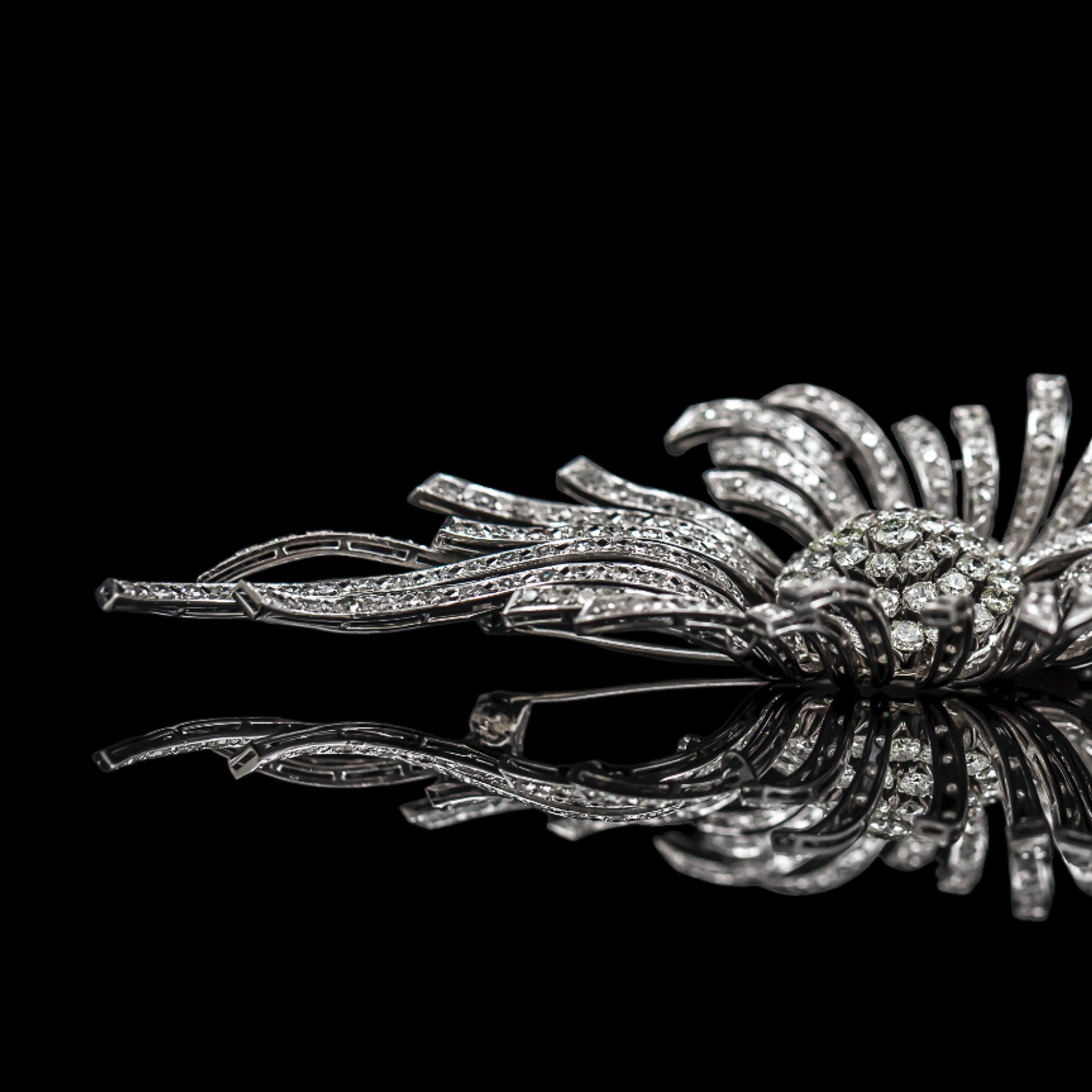 Mid-Century 8 Carat Diamond Celestial Floral Brooch Platinum 1950s 1960s en vente 2