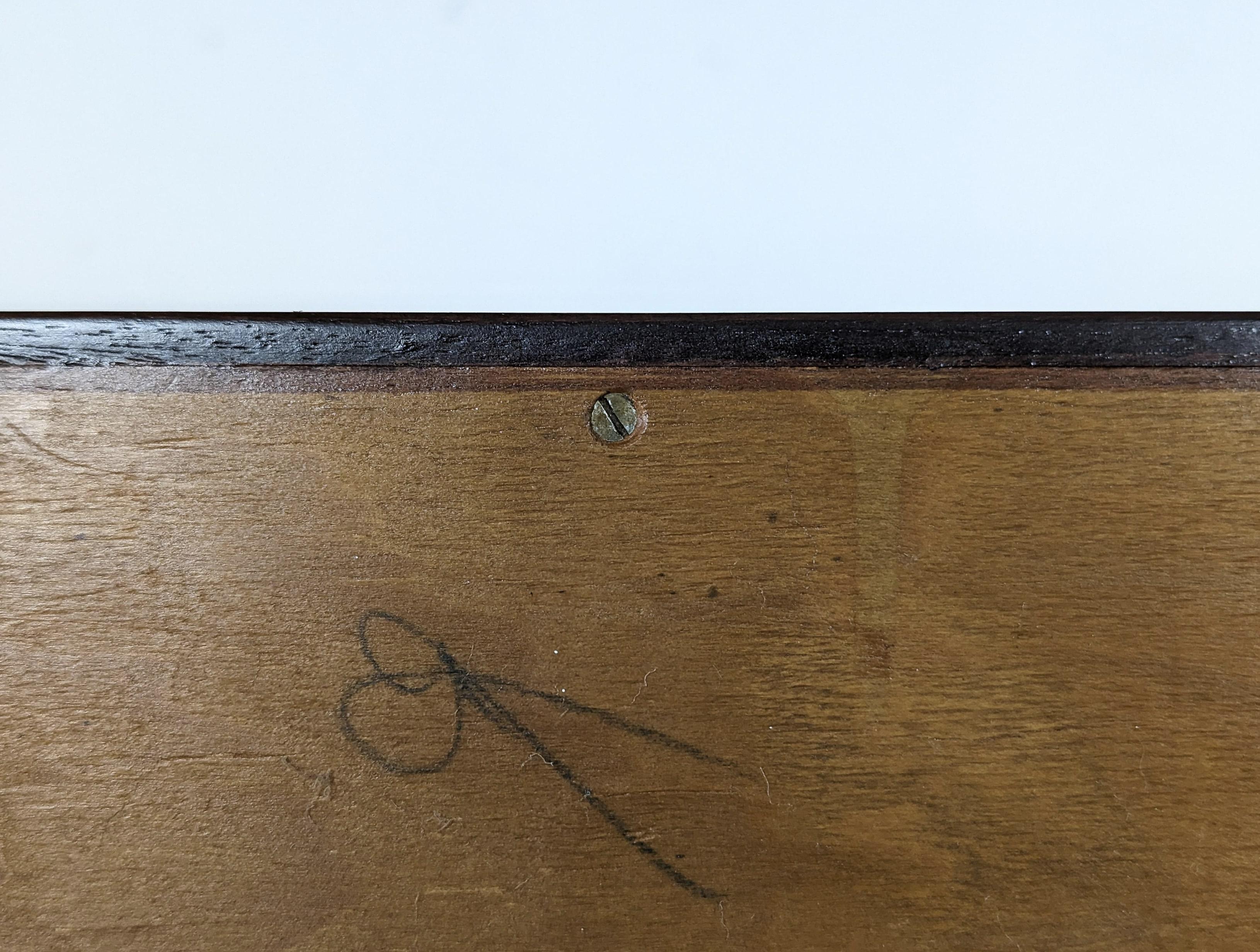 Mid Century 8-Drawer Dresser by Edmond J. Spence for Industria Mueblera, c1950s For Sale 5