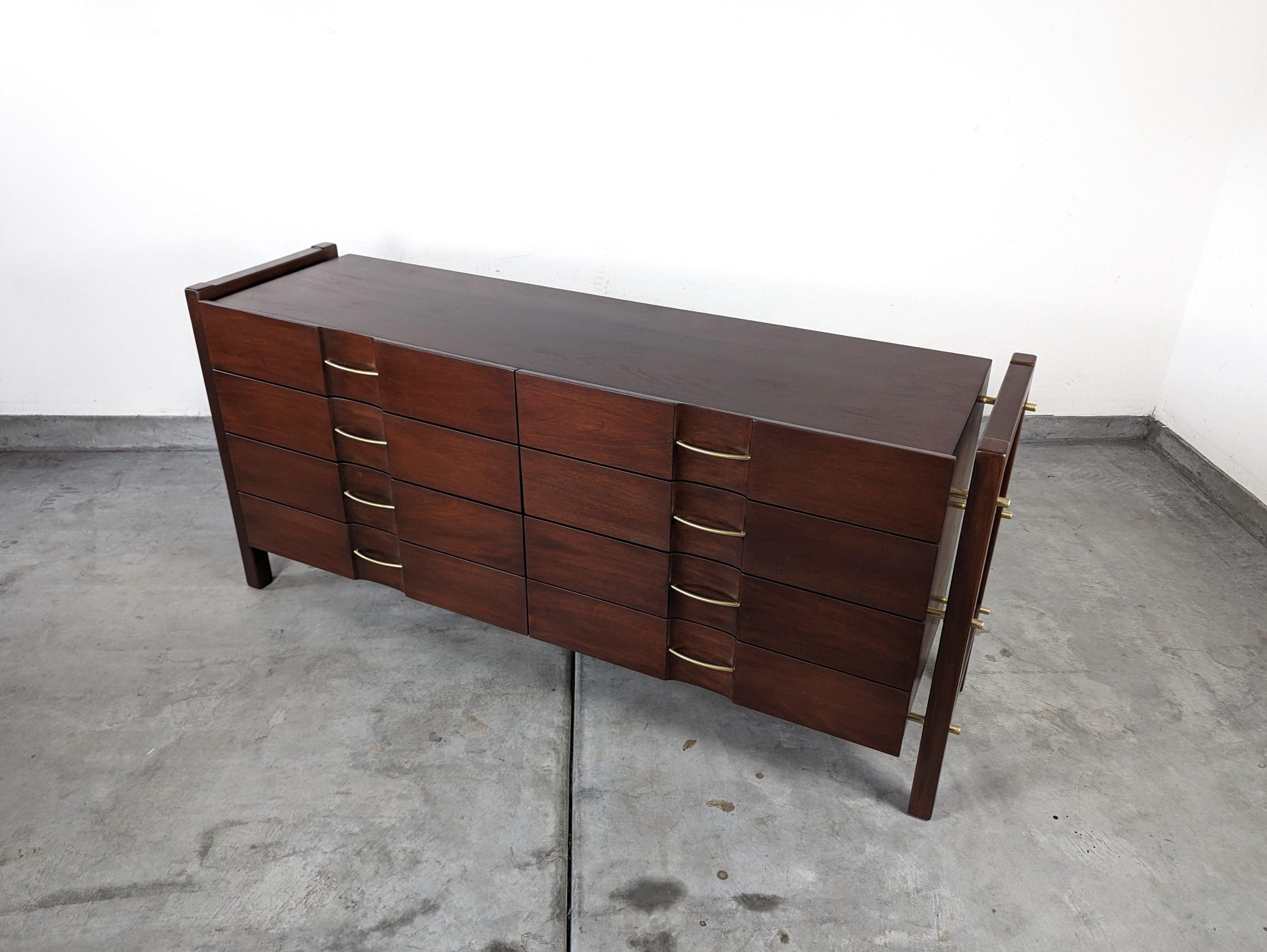 Mexican Mid Century 8-Drawer Dresser by Edmond J. Spence for Industria Mueblera, c1950s For Sale
