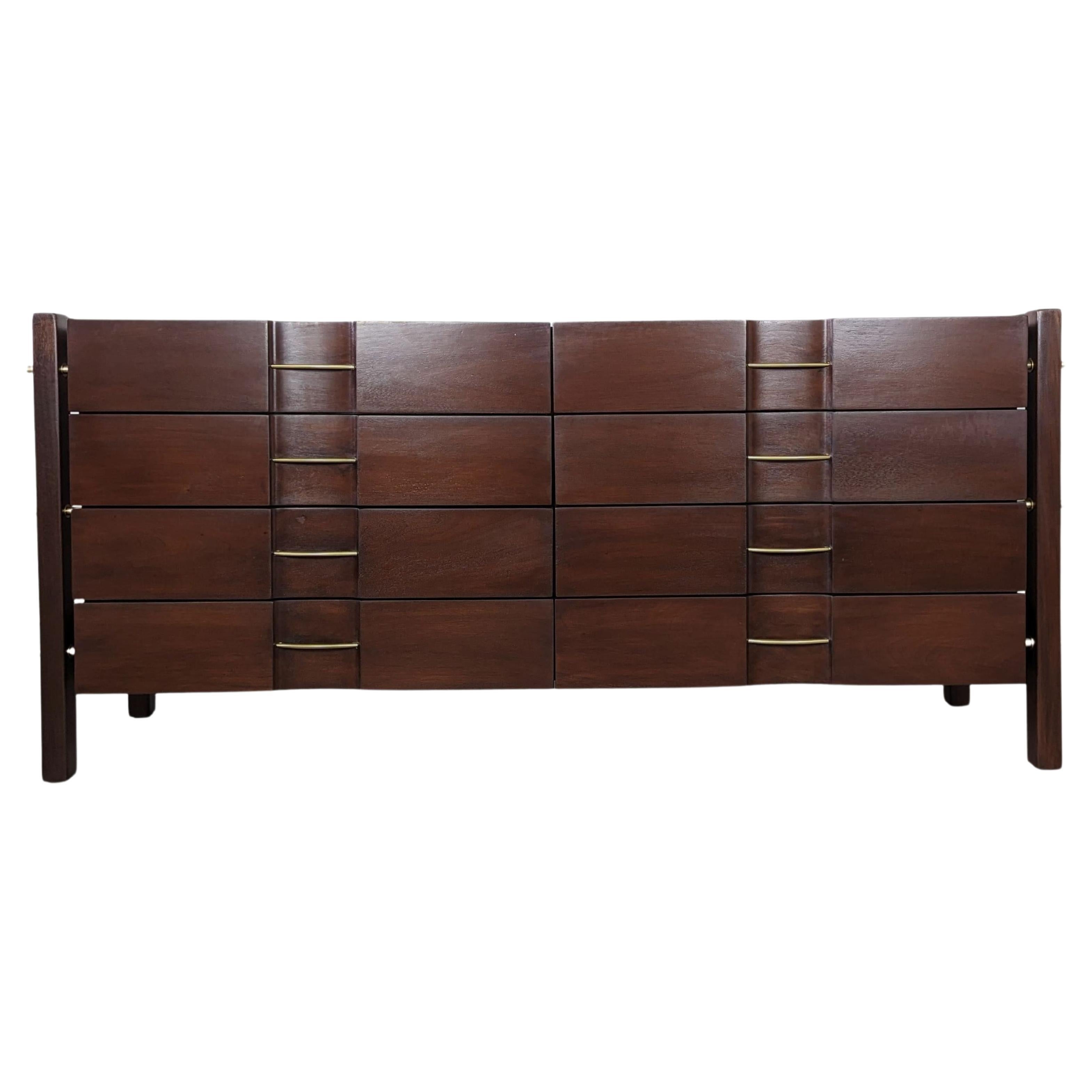 Commode à 8 tiroirs du milieu du siècle par Edmond J. Spence pour Industria Mueblera, c1950s
