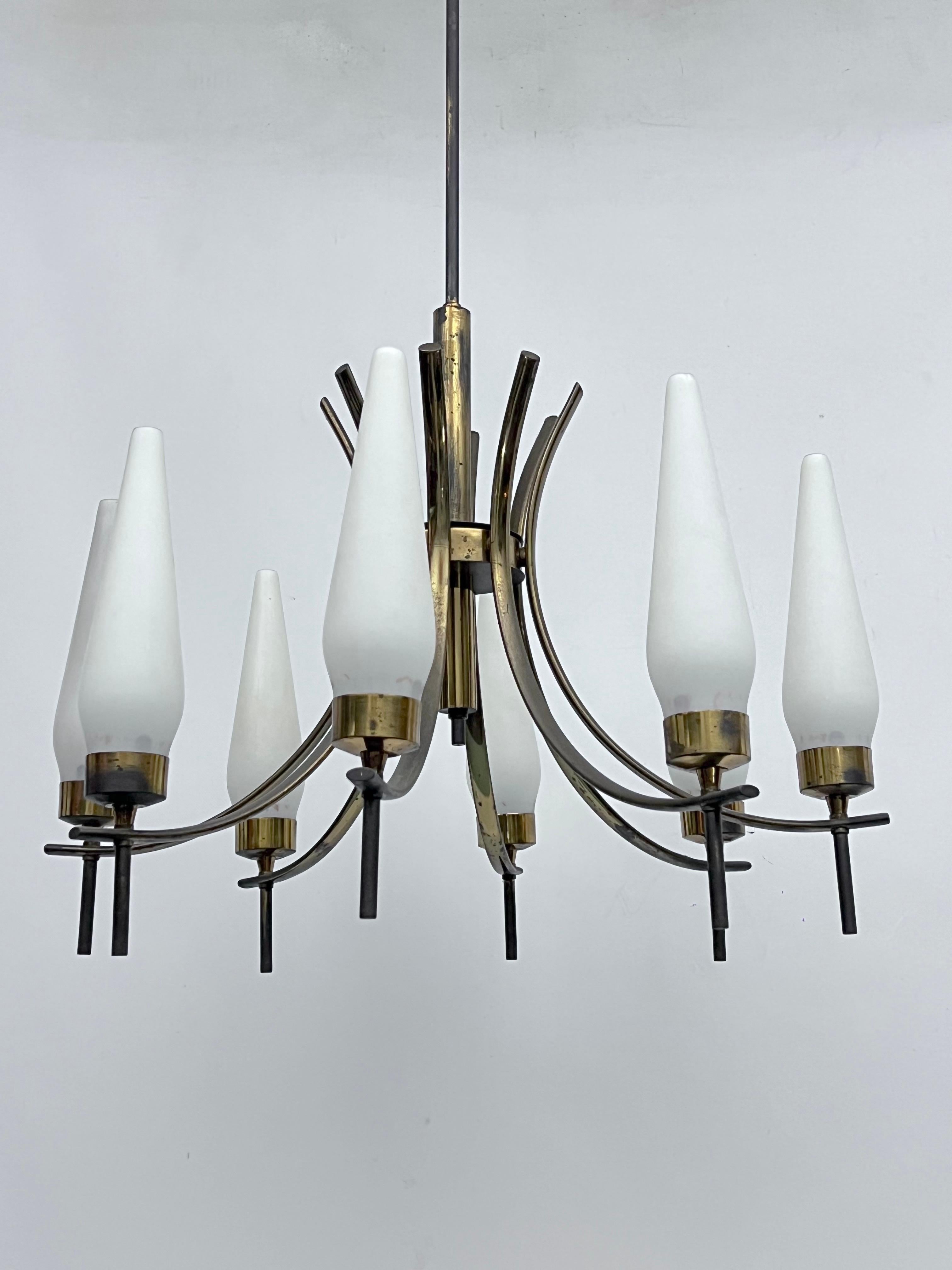 Mid-Century Modern Mid-Century 8 lights brass and opaline glass chandelier. Italy 1950s For Sale