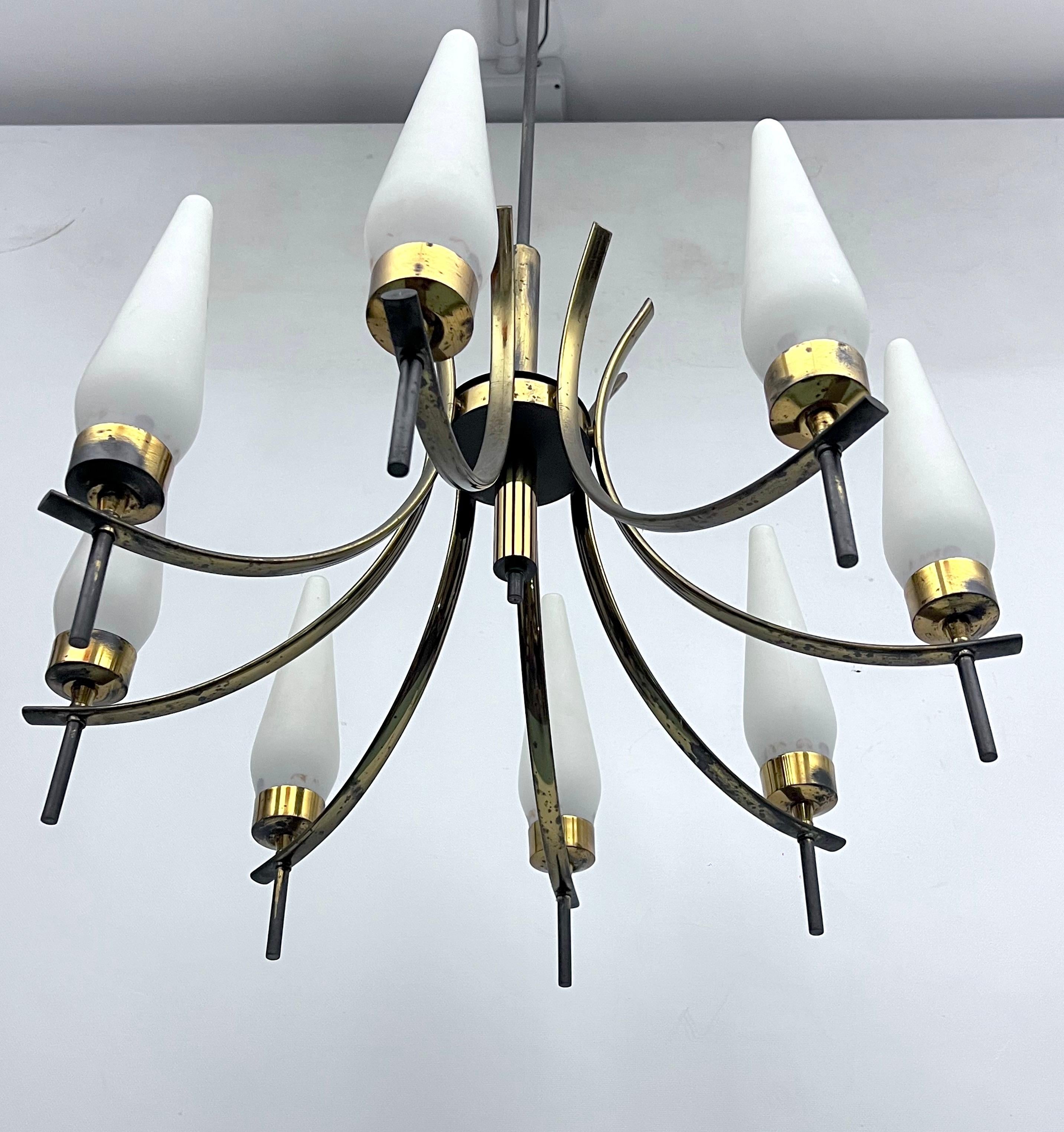 20th Century Mid-Century 8 lights brass and opaline glass chandelier. Italy 1950s For Sale