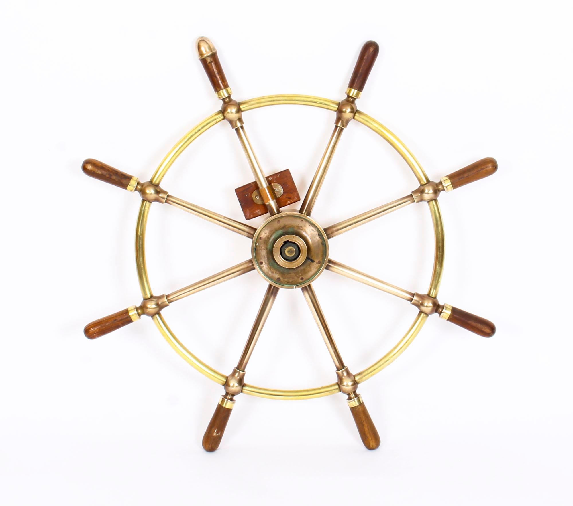 Midcentury 8-Spoke Brass and Walnut Ships Wheel HMS Whitby Brown Bros In Good Condition In London, GB
