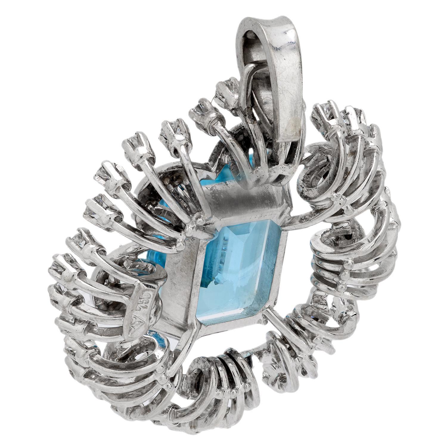 Mid Century 9.20 carat aquamarine diamond 18k white gold pendant Corte esmeralda en venta