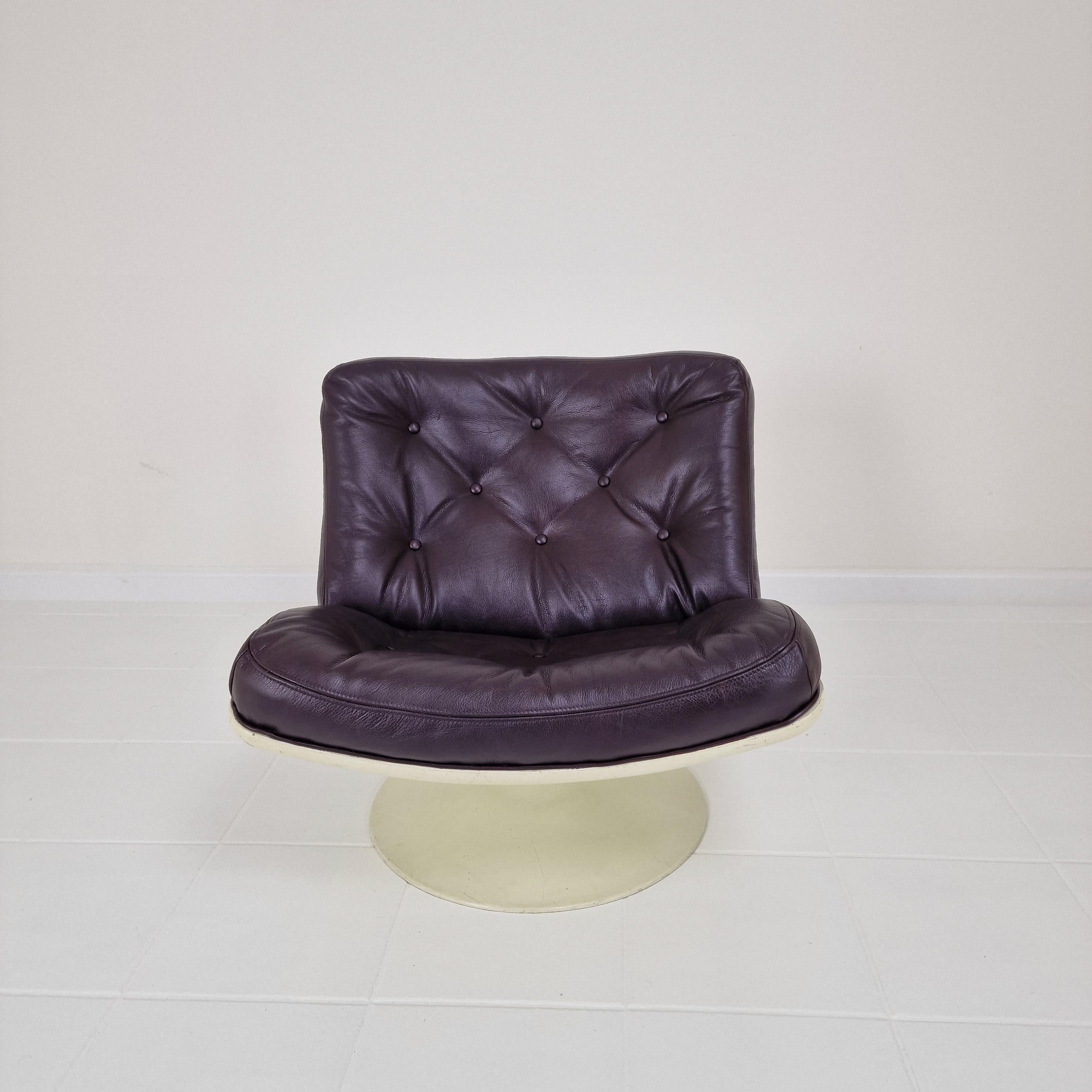 Dutch Mid Century 975 Lounge Chair by Geoffrey Harcourt for Artifort, 1960s For Sale