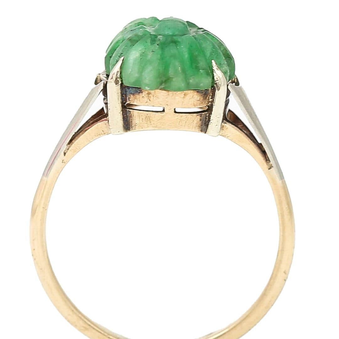 Mid century 9k Gold Carved Jadeite Flower Head Ring Circa 1960 For Sale 1