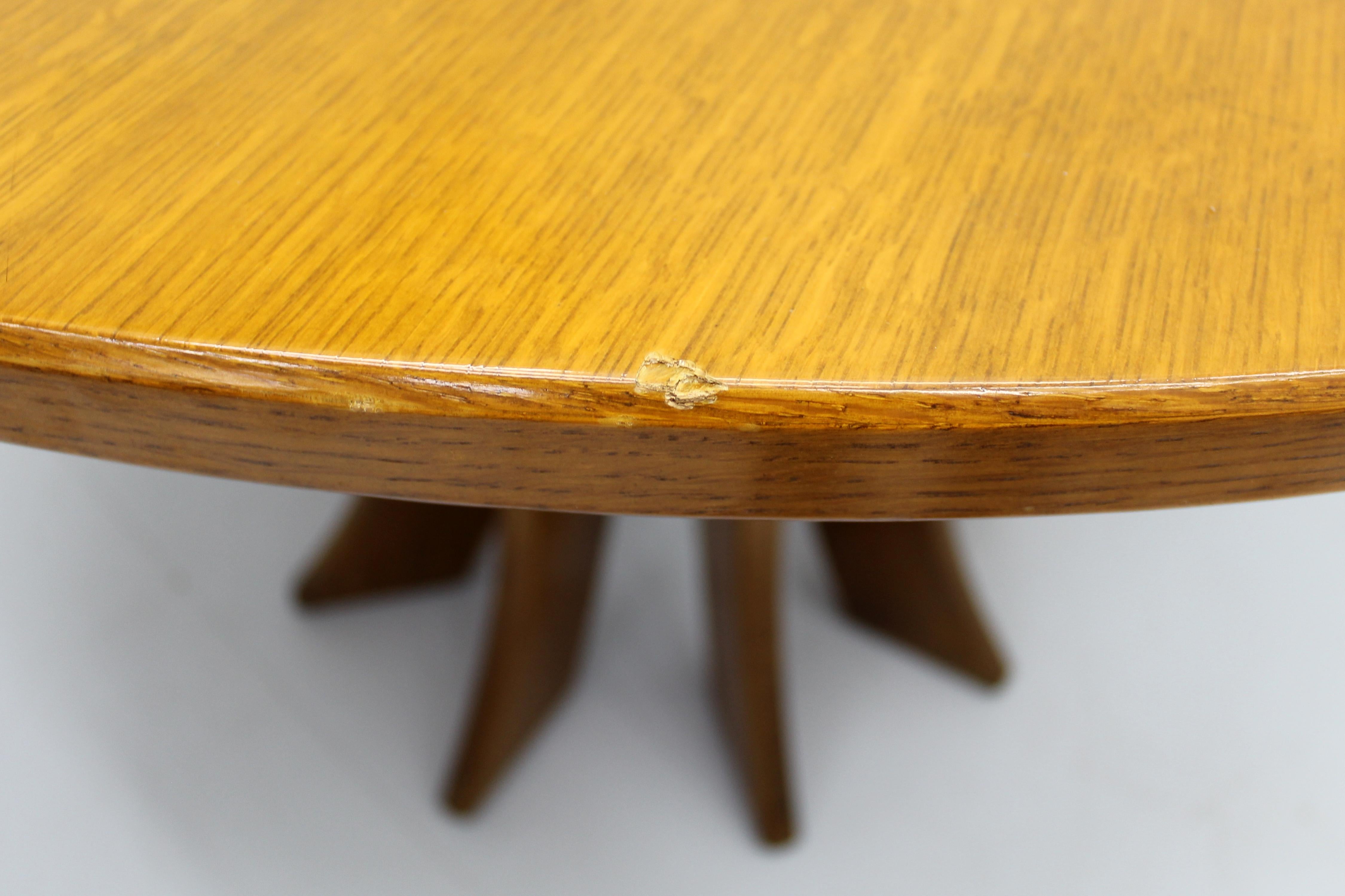 Mid-Century A. Mangiarotti style Wooden Round Diner Table 70s Italy For Sale 4