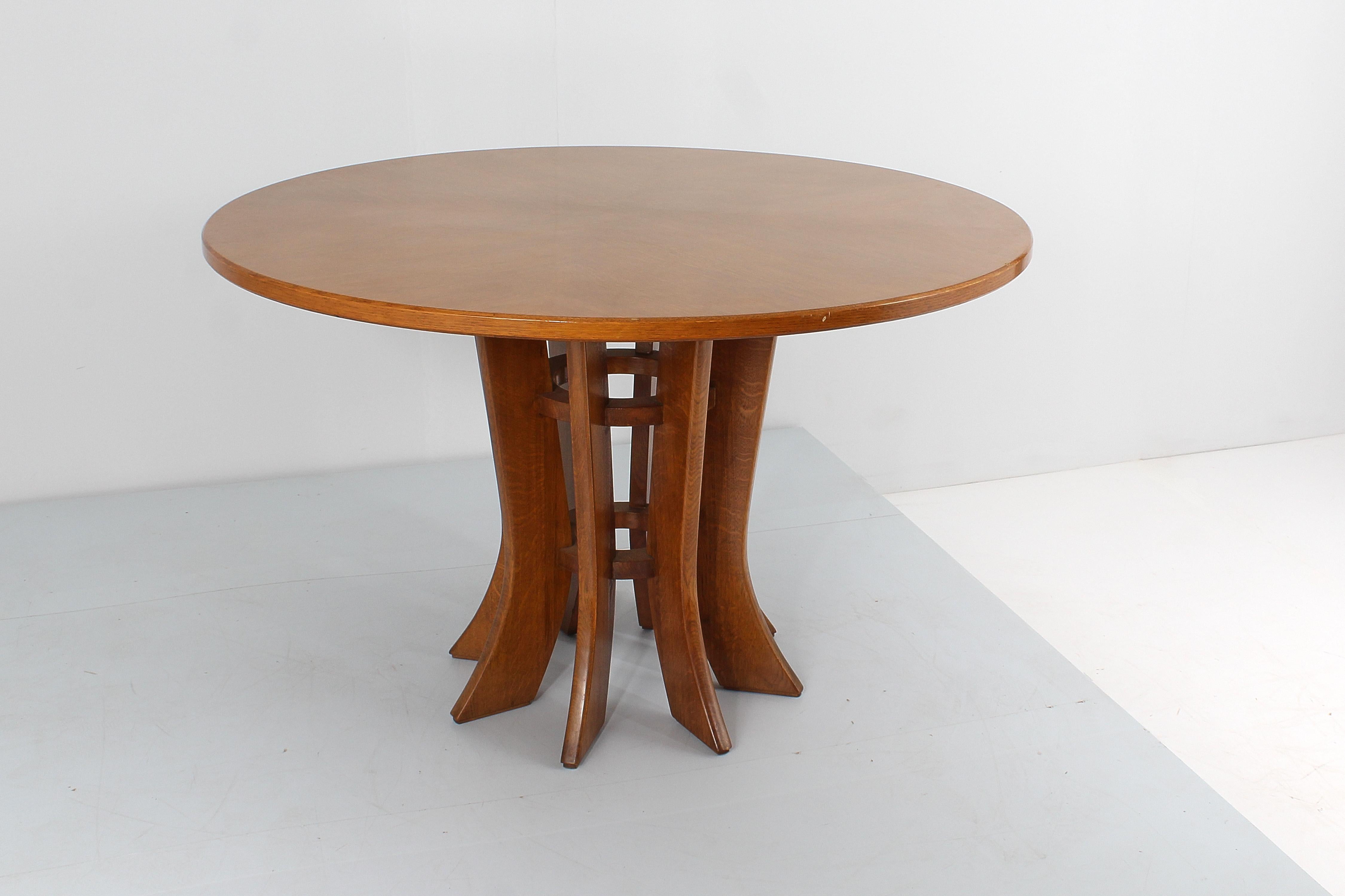 Mid-Century Modern Mid-Century A. Mangiarotti style Wooden Round Diner Table 70s Italy For Sale
