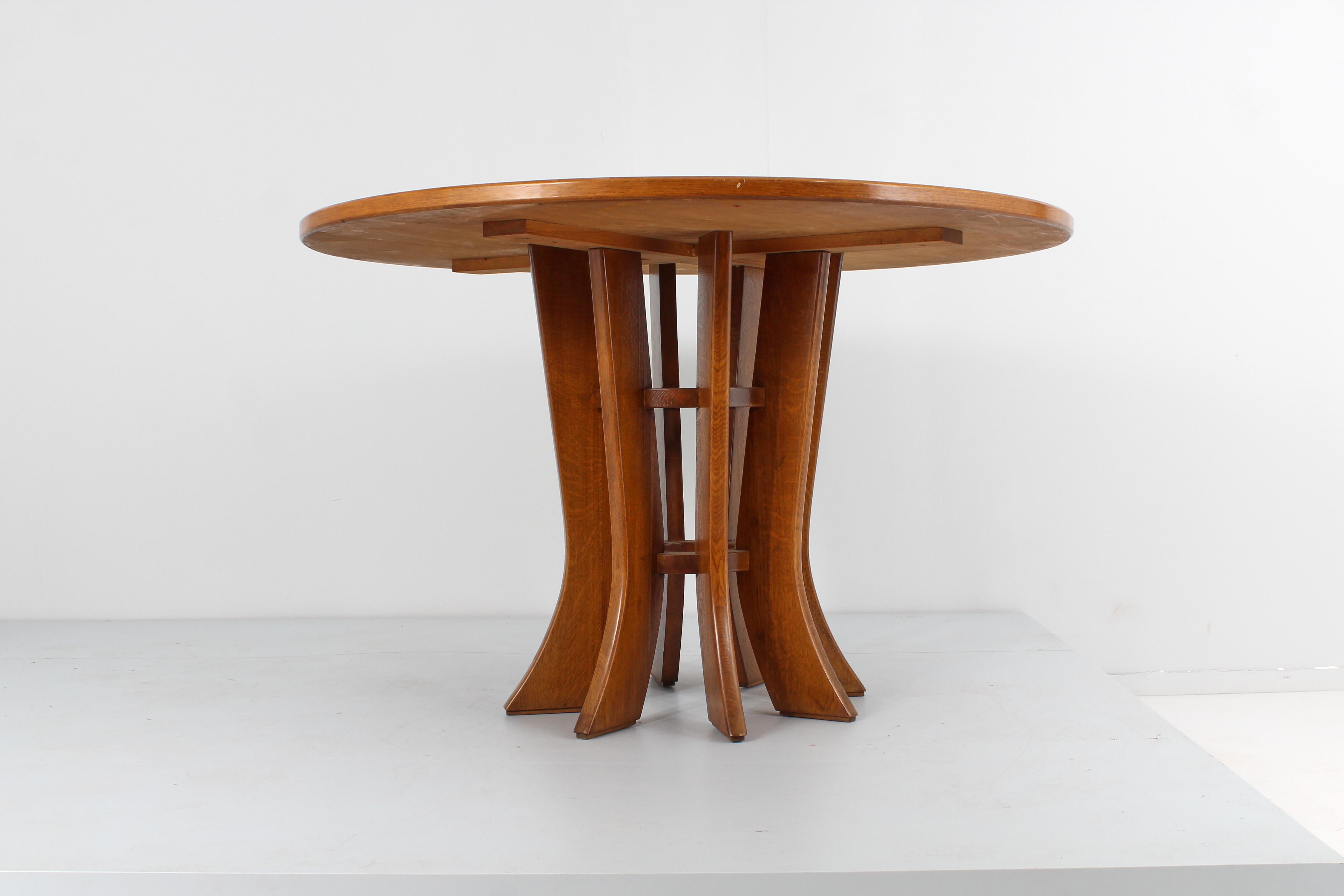 Mid-Century A. Mangiarotti style Wooden Round Diner Table 70s Italy For Sale 1