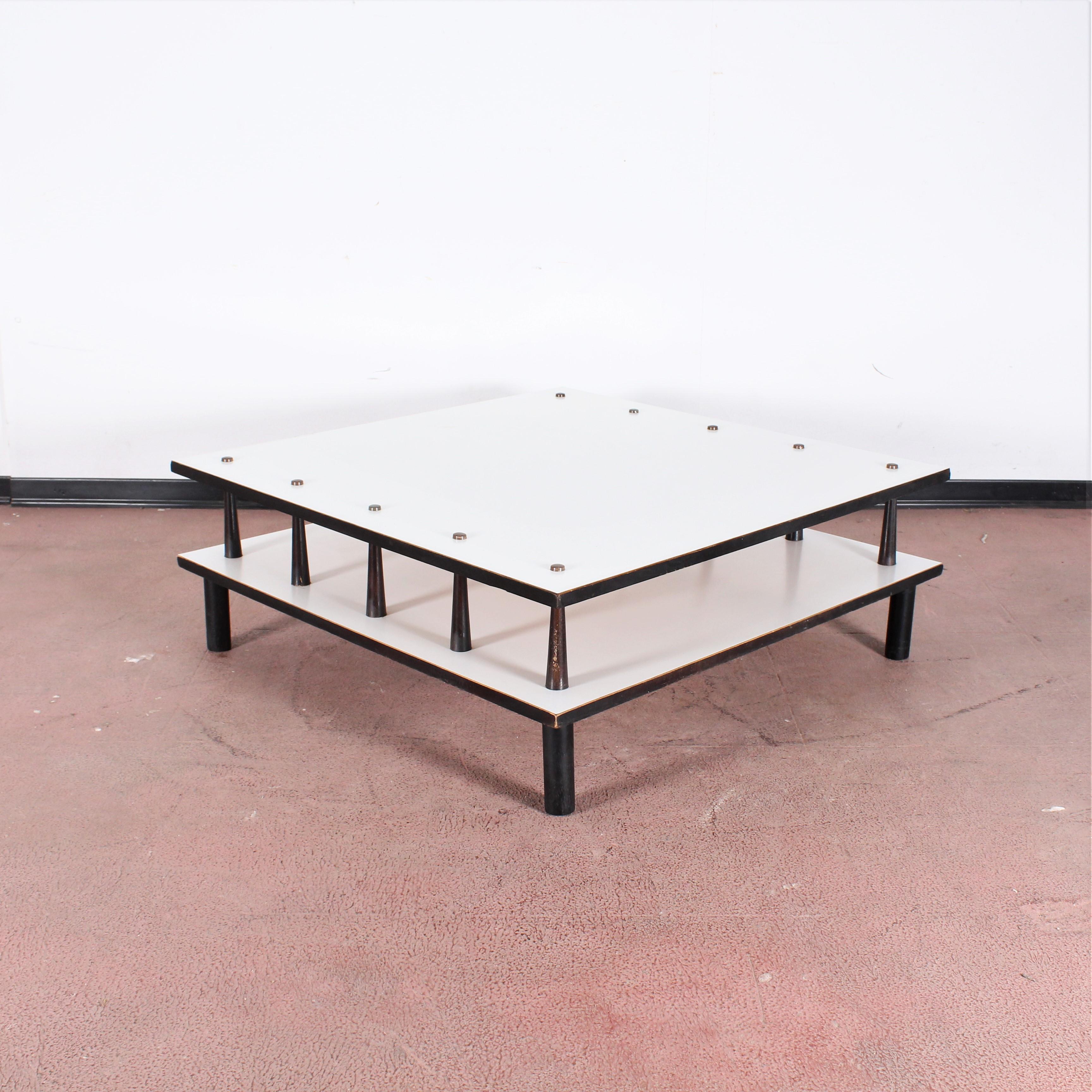 French Midcentury A. Mangiarotti White Lacquered Wood Square Coffee Table, 1960s, Italy