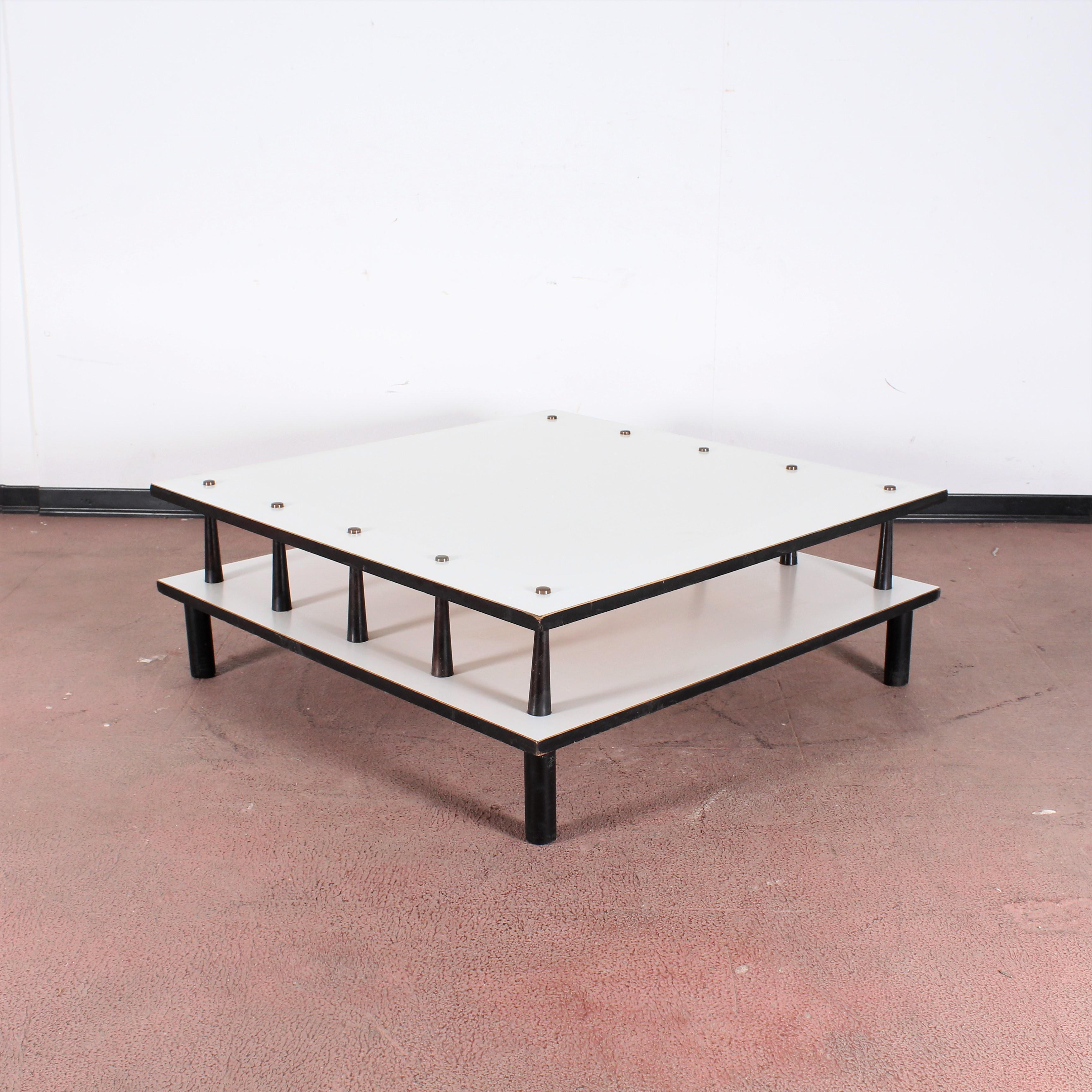 Midcentury A. Mangiarotti White Lacquered Wood Square Coffee Table, 1960s, Italy 2