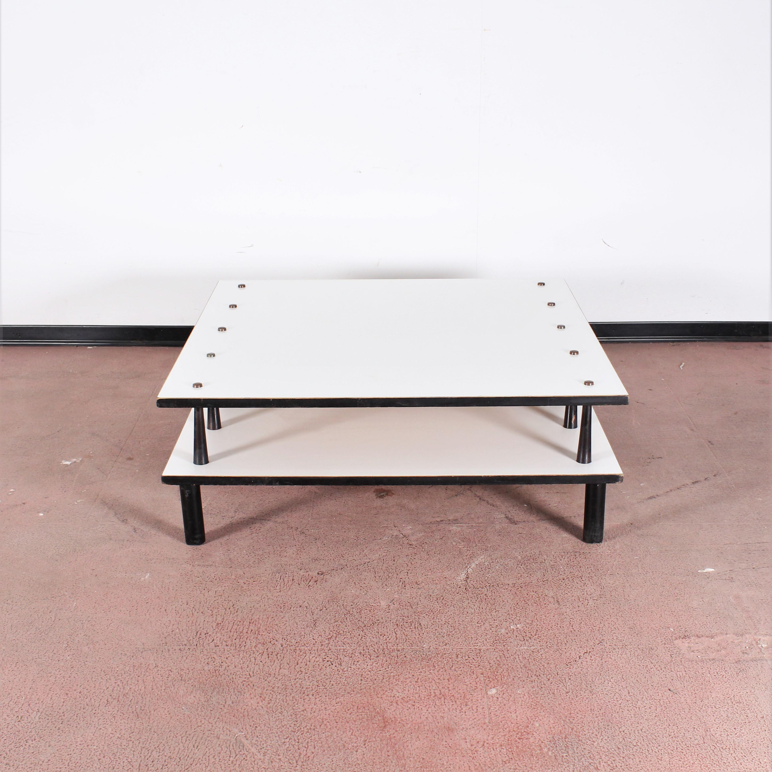Midcentury A. Mangiarotti White Lacquered Wood Square Coffee Table, 1960s, Italy 3