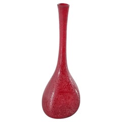 Vase à une fleur en verre de Murano rouge A. Seguso (attr.) du milieu du siècle 60s Italie