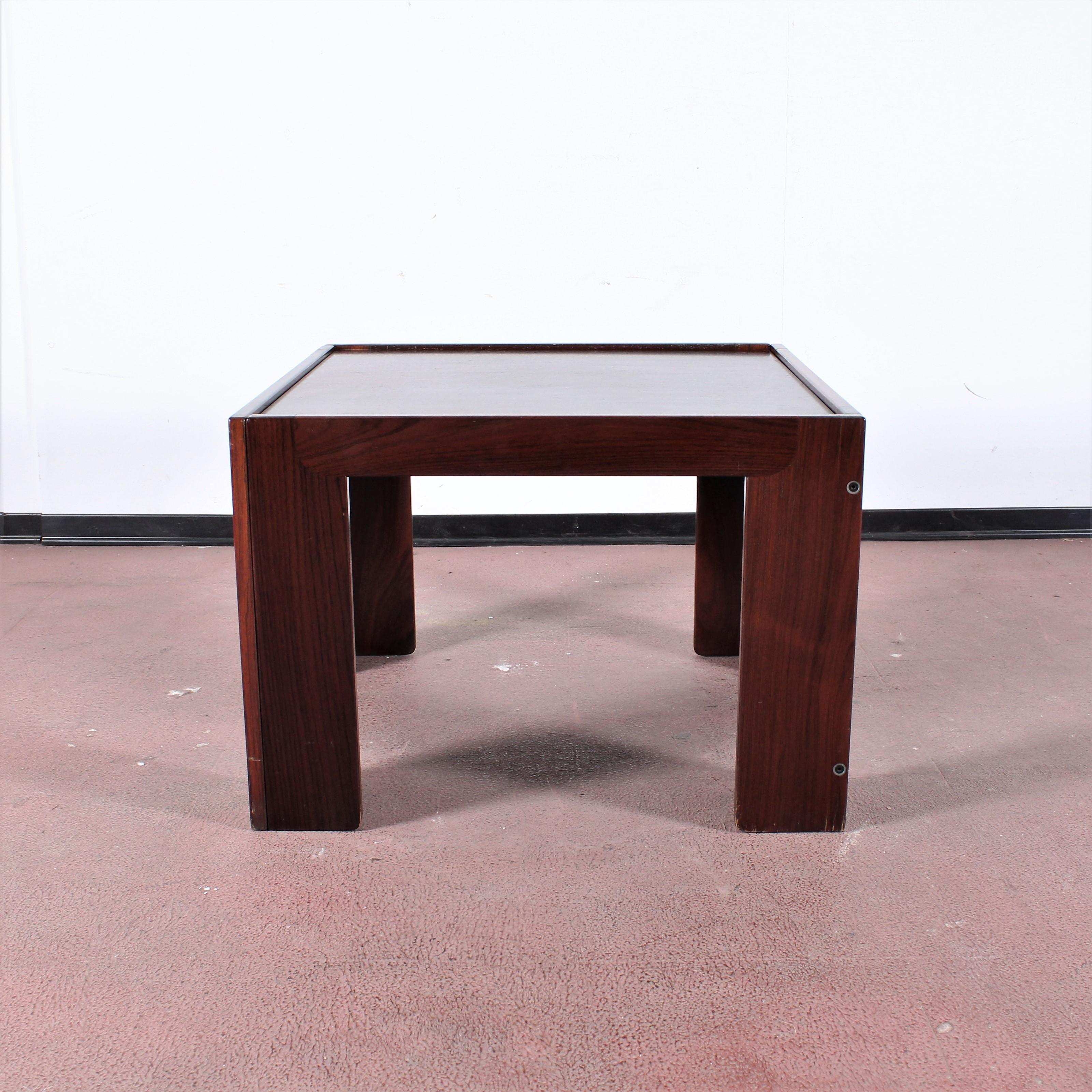 Small wooden table model 