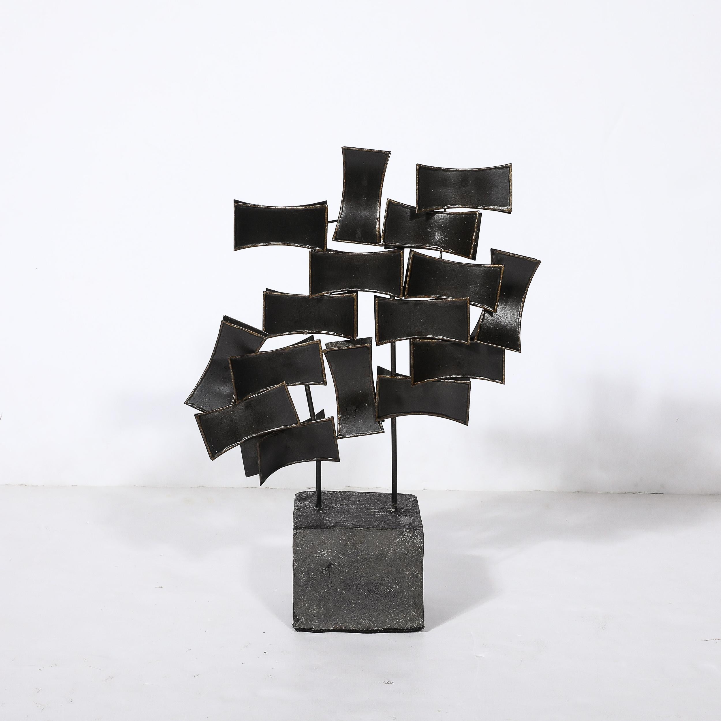 Mid-Century Modern Sculpture abstraite brutaliste du milieu du siècle en bronze taillé, à la manière de Curtis Jeré