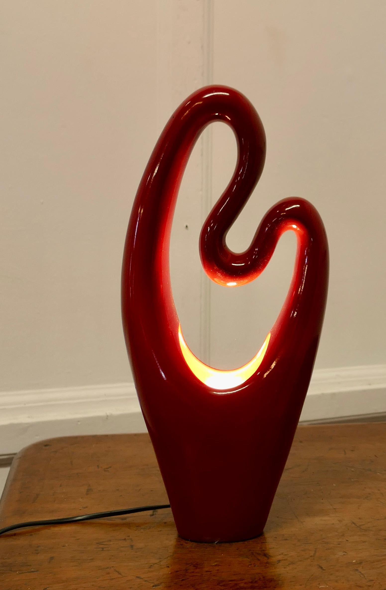 Mid Century Abstract Ceramic Lamp in Cerise  An unusual shape   In Good Condition For Sale In Chillerton, Isle of Wight
