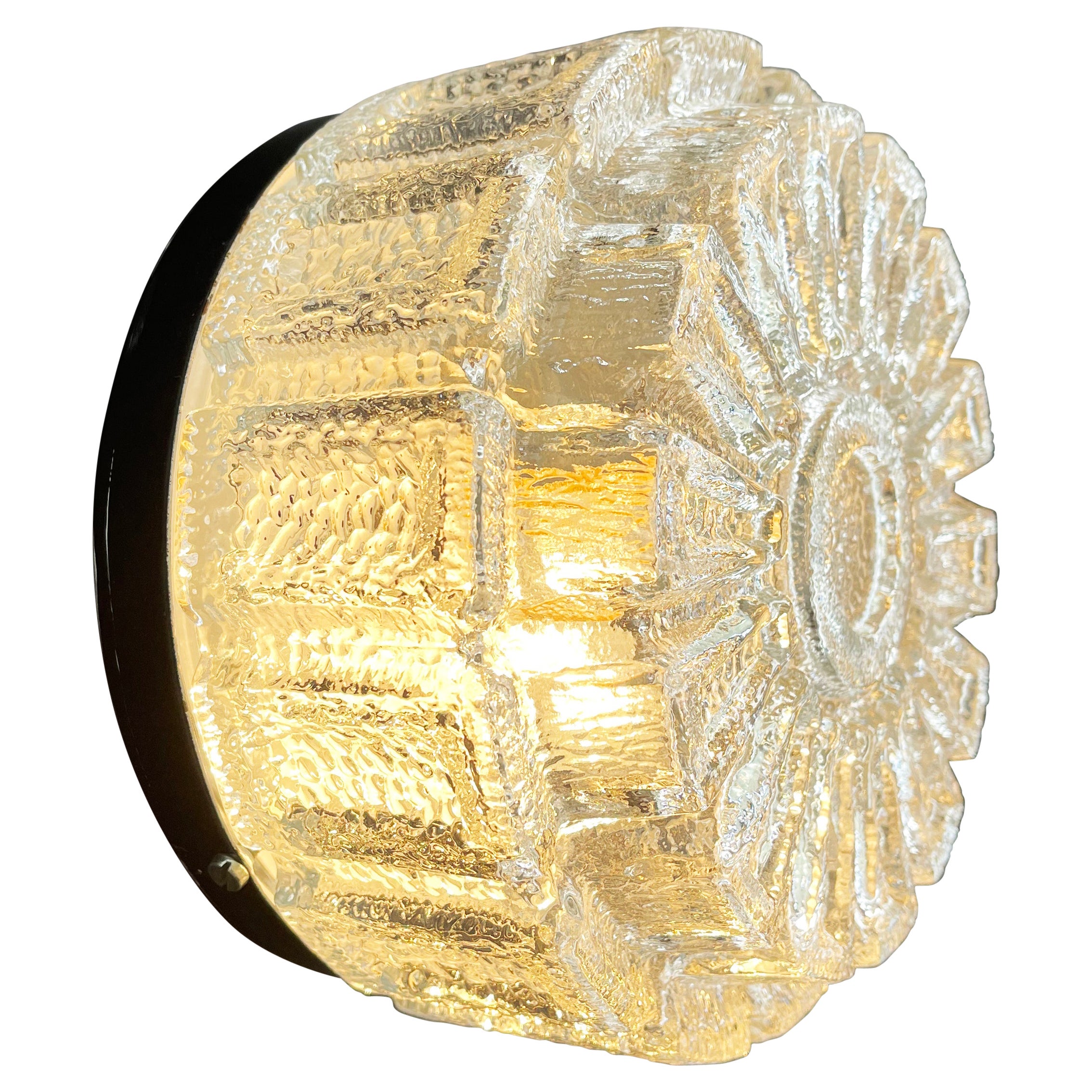 Lampada da parete o da soffitto in vetro a fiori astratti di metà secolo, anni '60, Germania in vendita