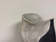 Vaso astratto di metà secolo in ceramica a forma libera - Studio Sills A