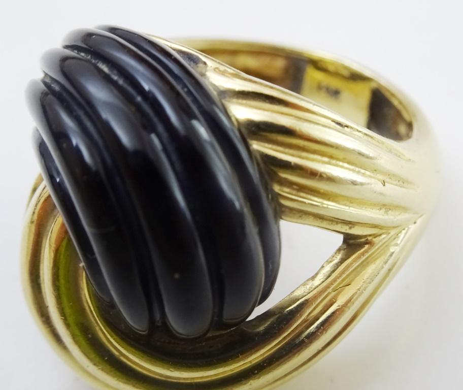Tumbled Mid Century Abstract Onyx and 14 karat Gold Ring For Sale