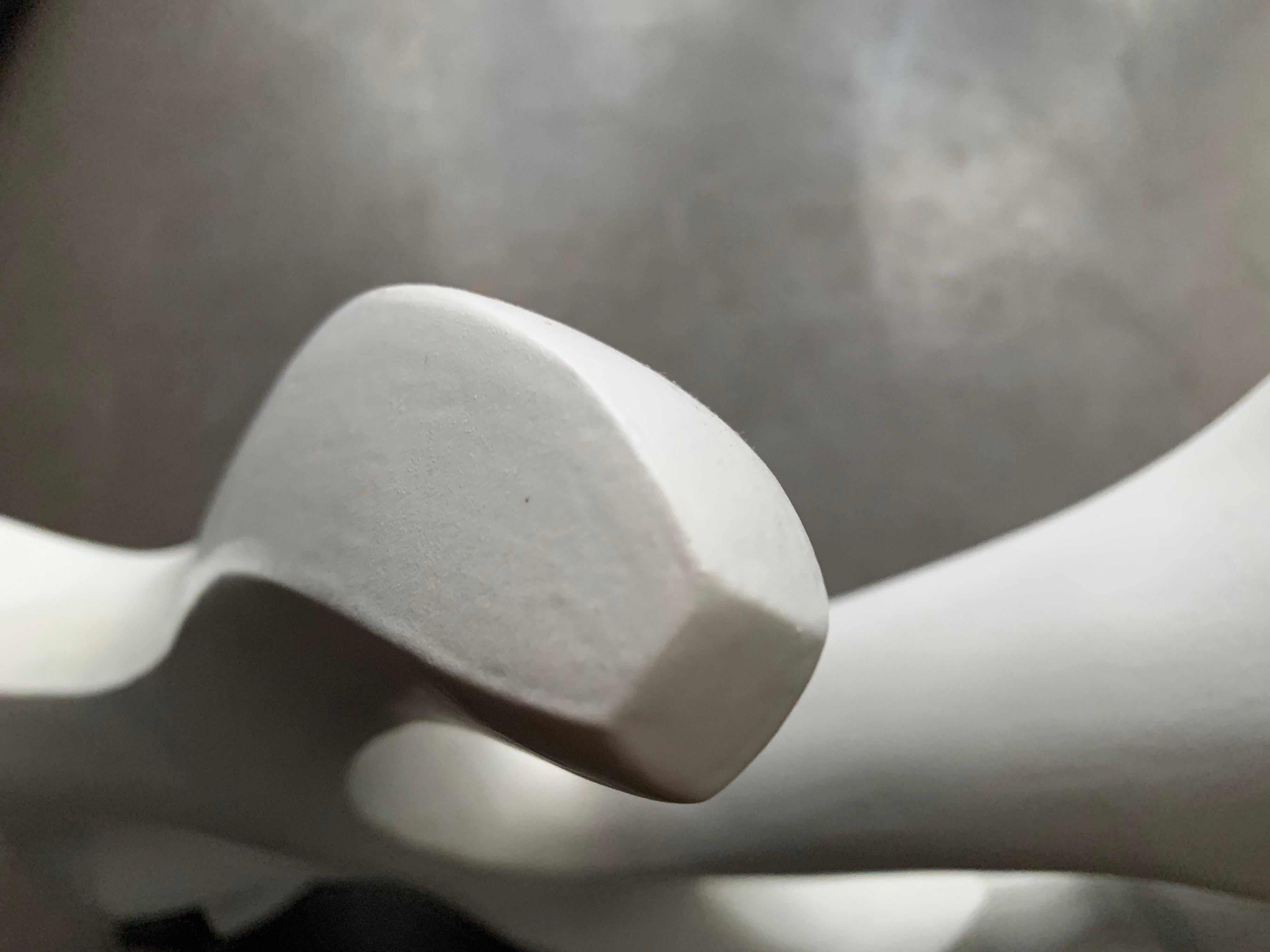 Midcentury Abstract White Sculpture, 1980s In Good Condition For Sale In Antwerp, BE