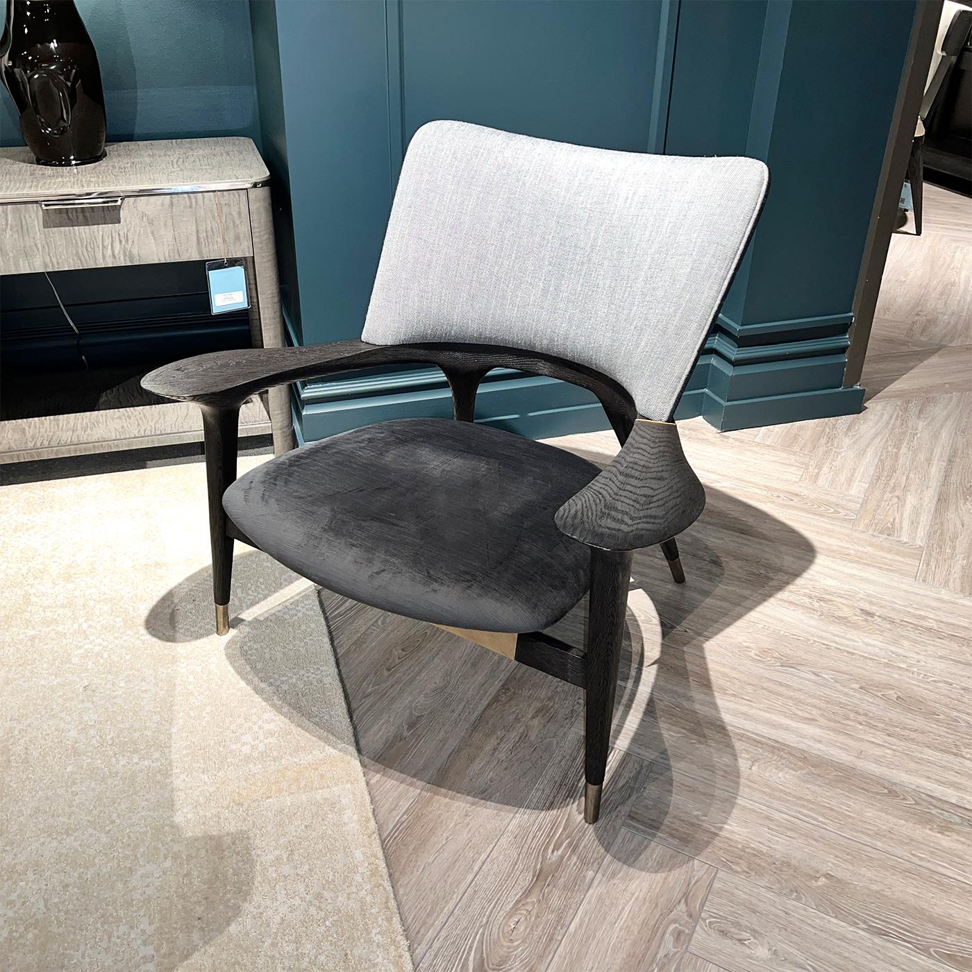 Bois Chaise d'appoint Mid Century - Charcoal en vente