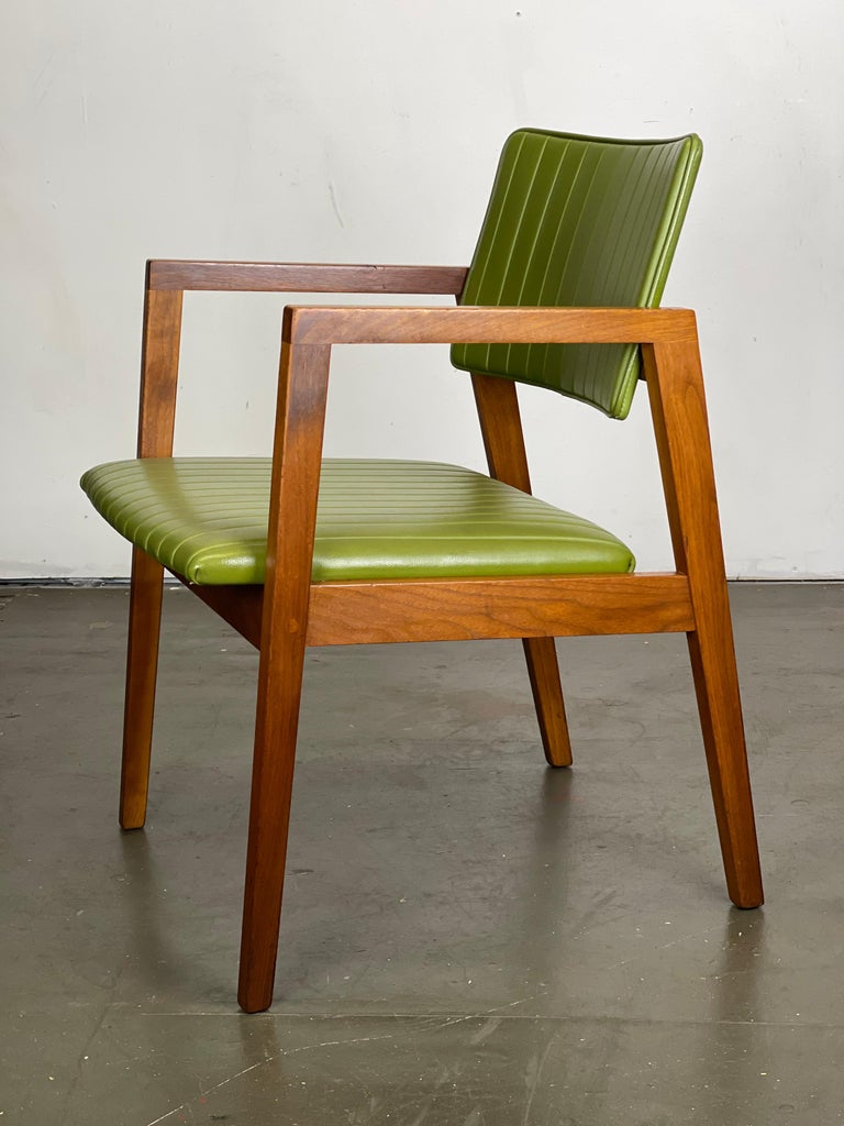 Mid-Century Modern Mid Century Accent Side Chair by Jens Risom for Marble Furniture For Sale