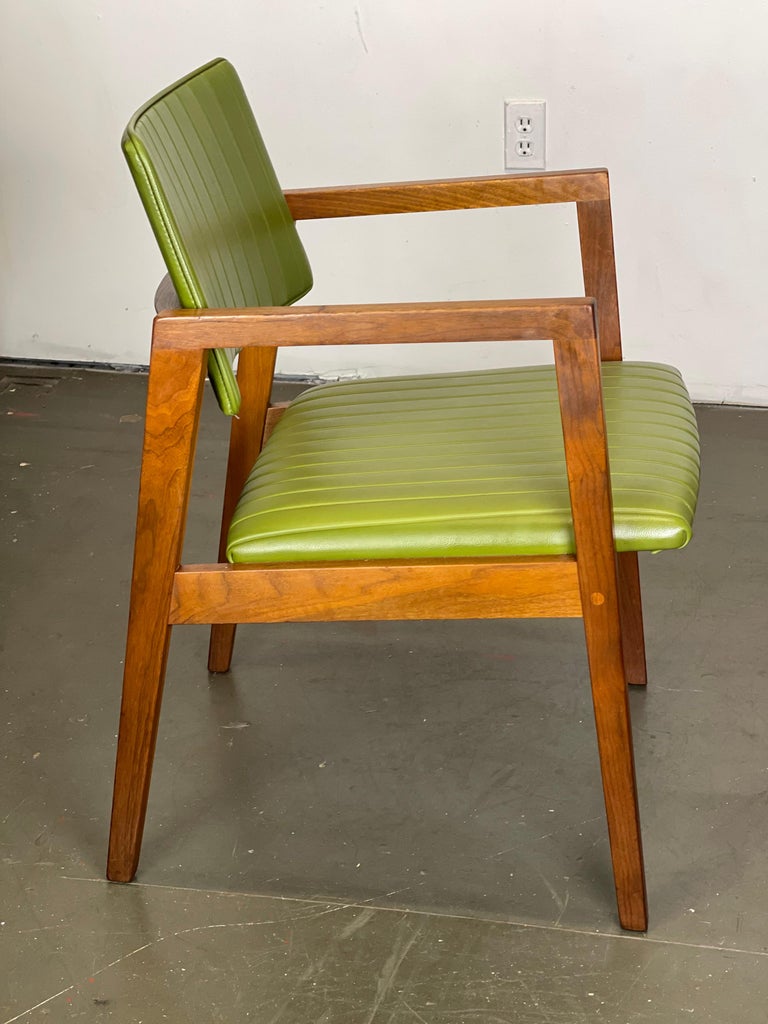 Mid-20th Century Mid Century Accent Side Chair by Jens Risom for Marble Furniture For Sale