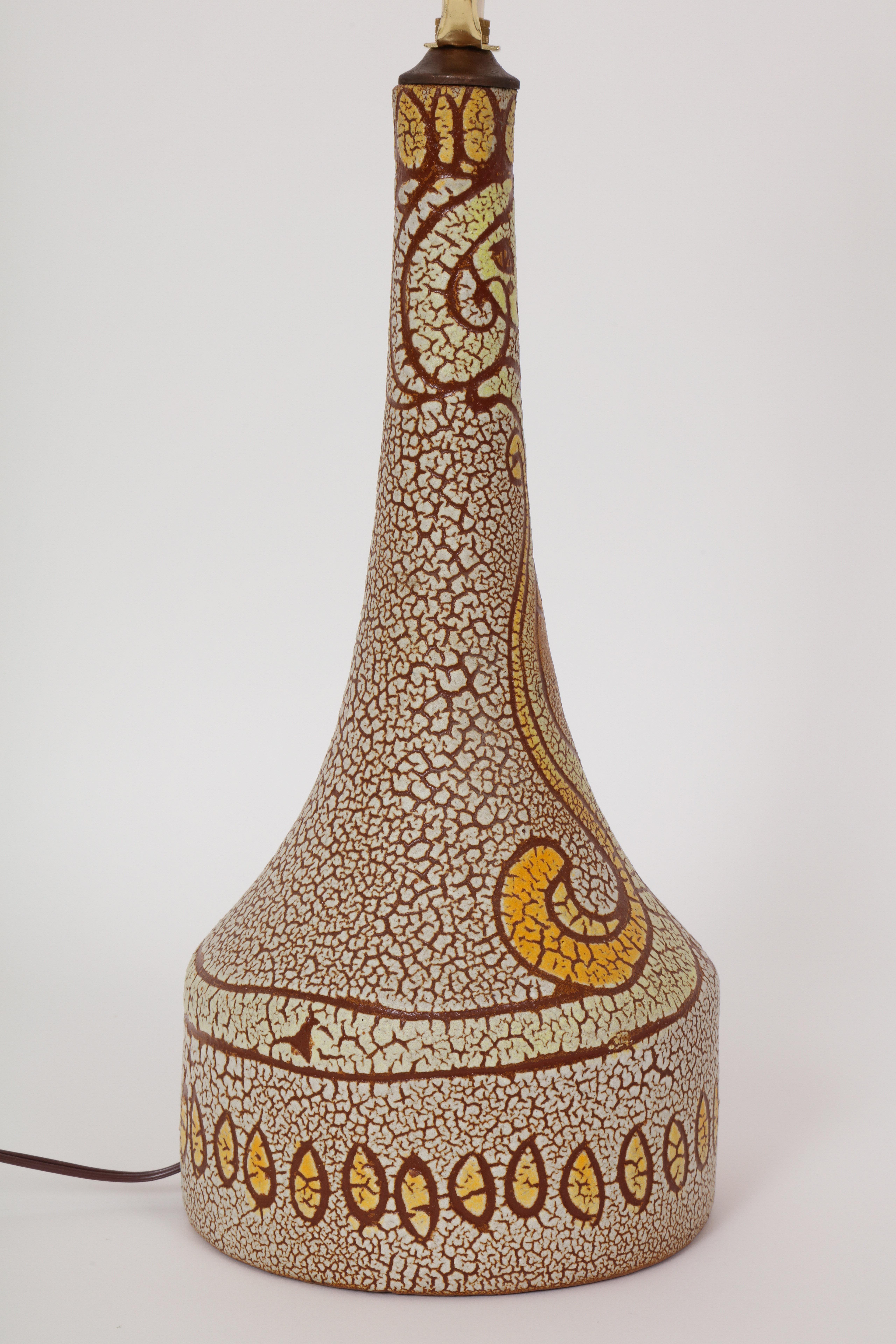 Mid Century Accolay Yellow, Orange, Brown Ceramic Lamp, 1950, France In Good Condition For Sale In New York, NY