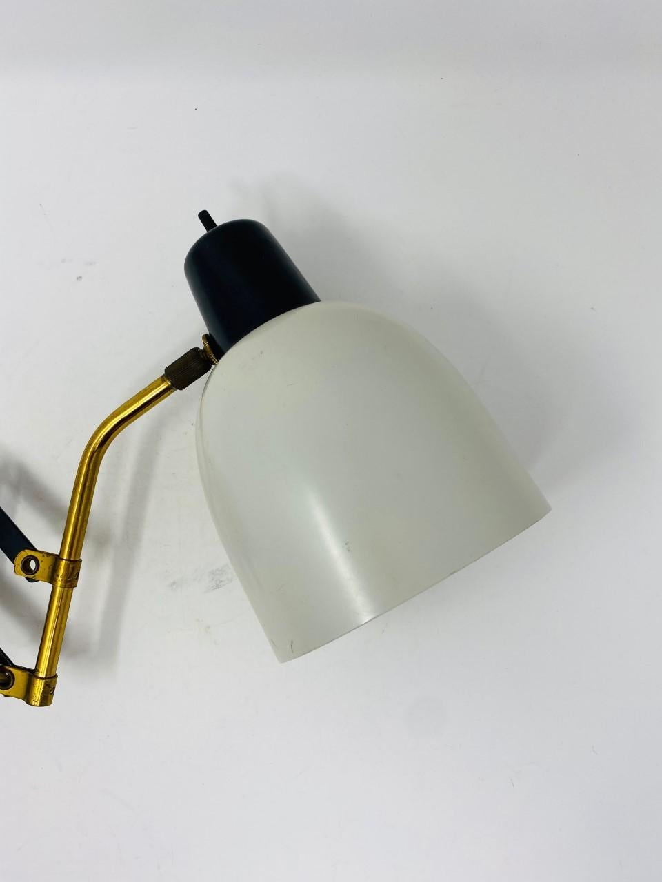 Mid Century Akkordeon Scherenarm Lampe Wandleuchter (amerikanisch) im Angebot