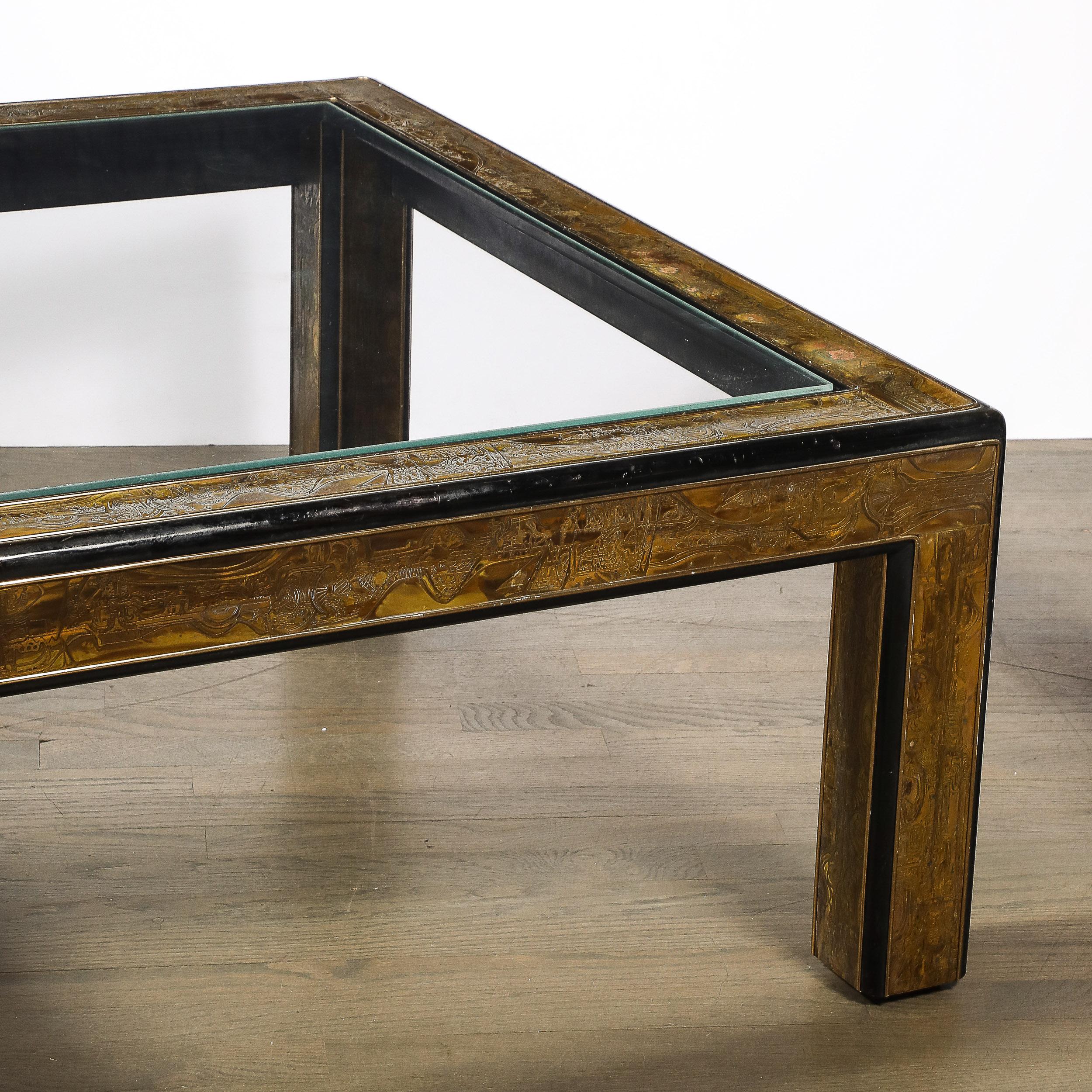 Table à cocktail du milieu du siècle en laiton, laque et verre gravé à l'acide par Mastercraft en vente 12