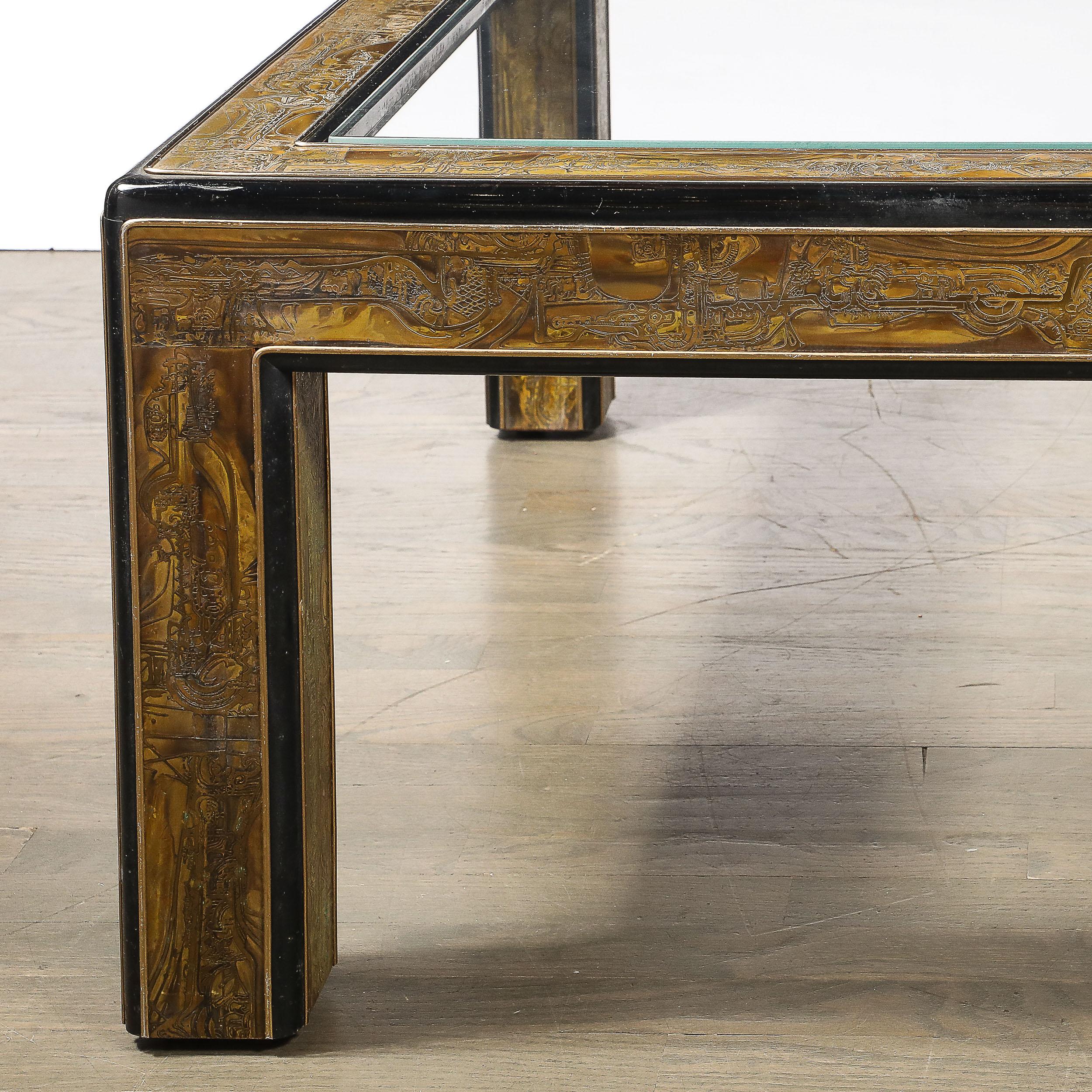 Table à cocktail du milieu du siècle en laiton, laque et verre gravé à l'acide par Mastercraft Bon état - En vente à New York, NY