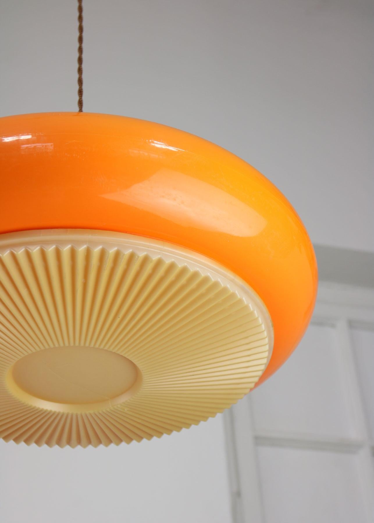 Mid-century Acrylic Italian Orange Pendant Lamp For Sale 14