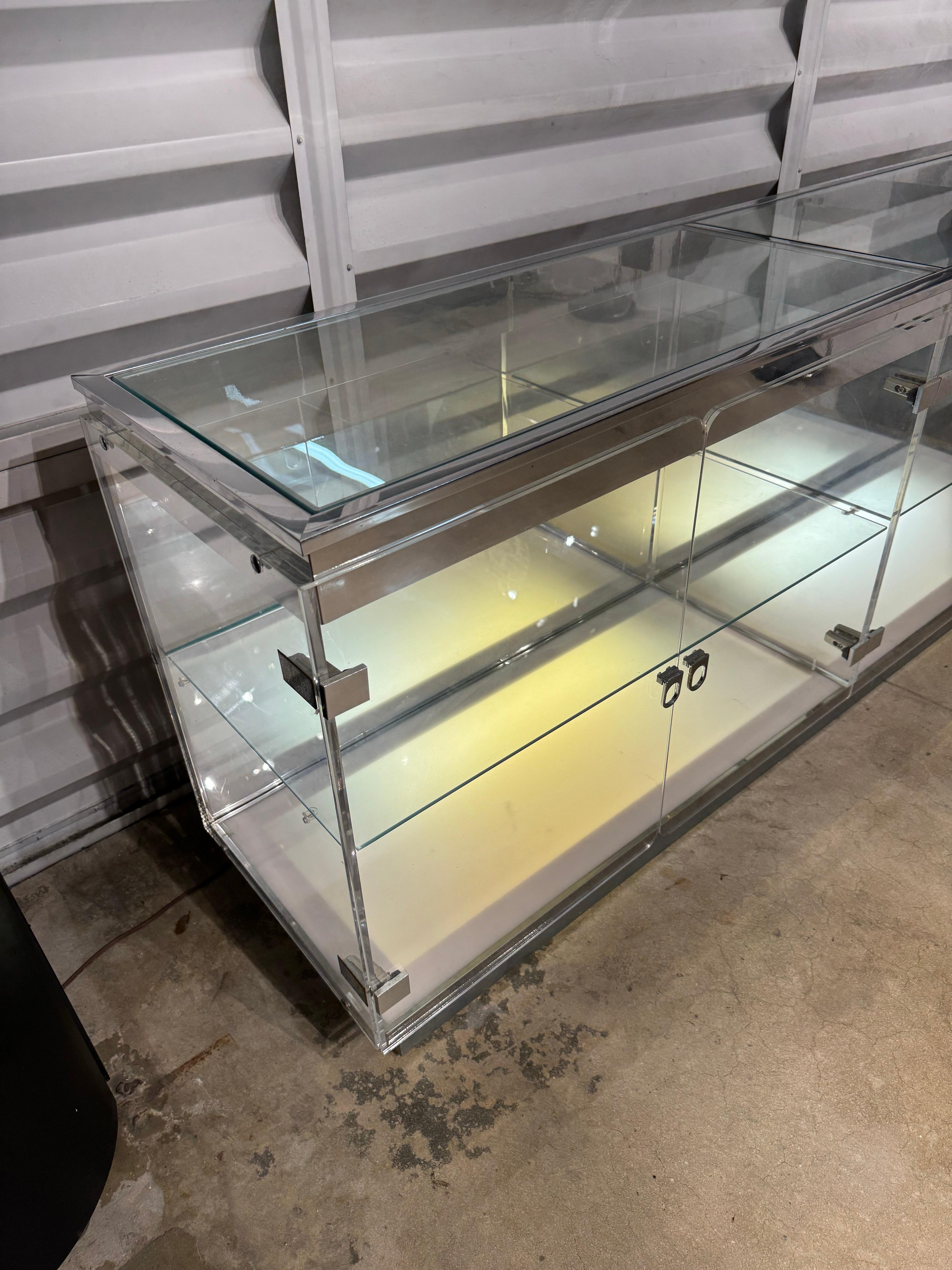 Mid-Century Modern Mid-Century Acyclic and Glass Light Up Display Sideboard or Credenza With Shelve For Sale