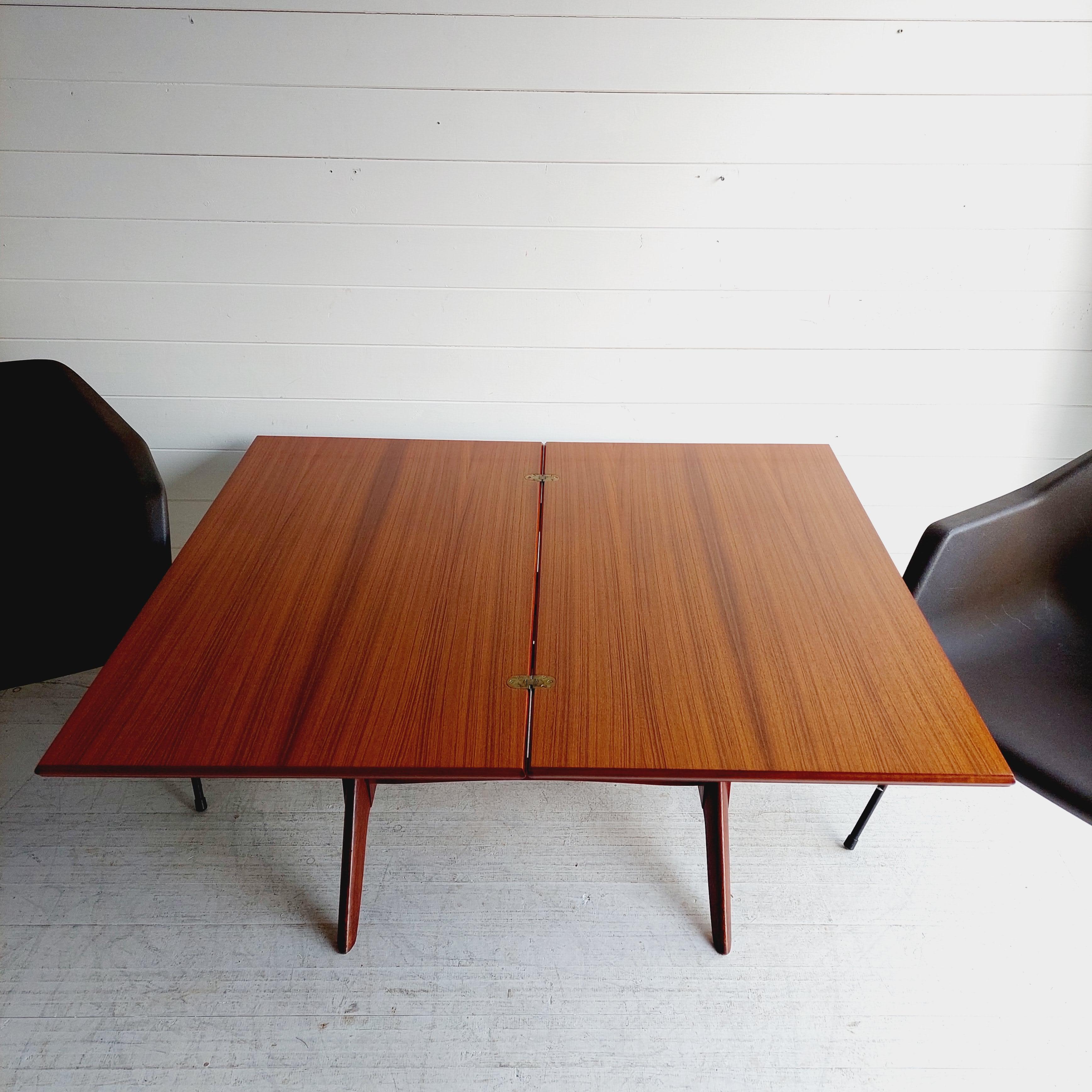Mid Century adjust. & extend. teak coffee / dining table by Wilhelm Renz, 1950s For Sale 3