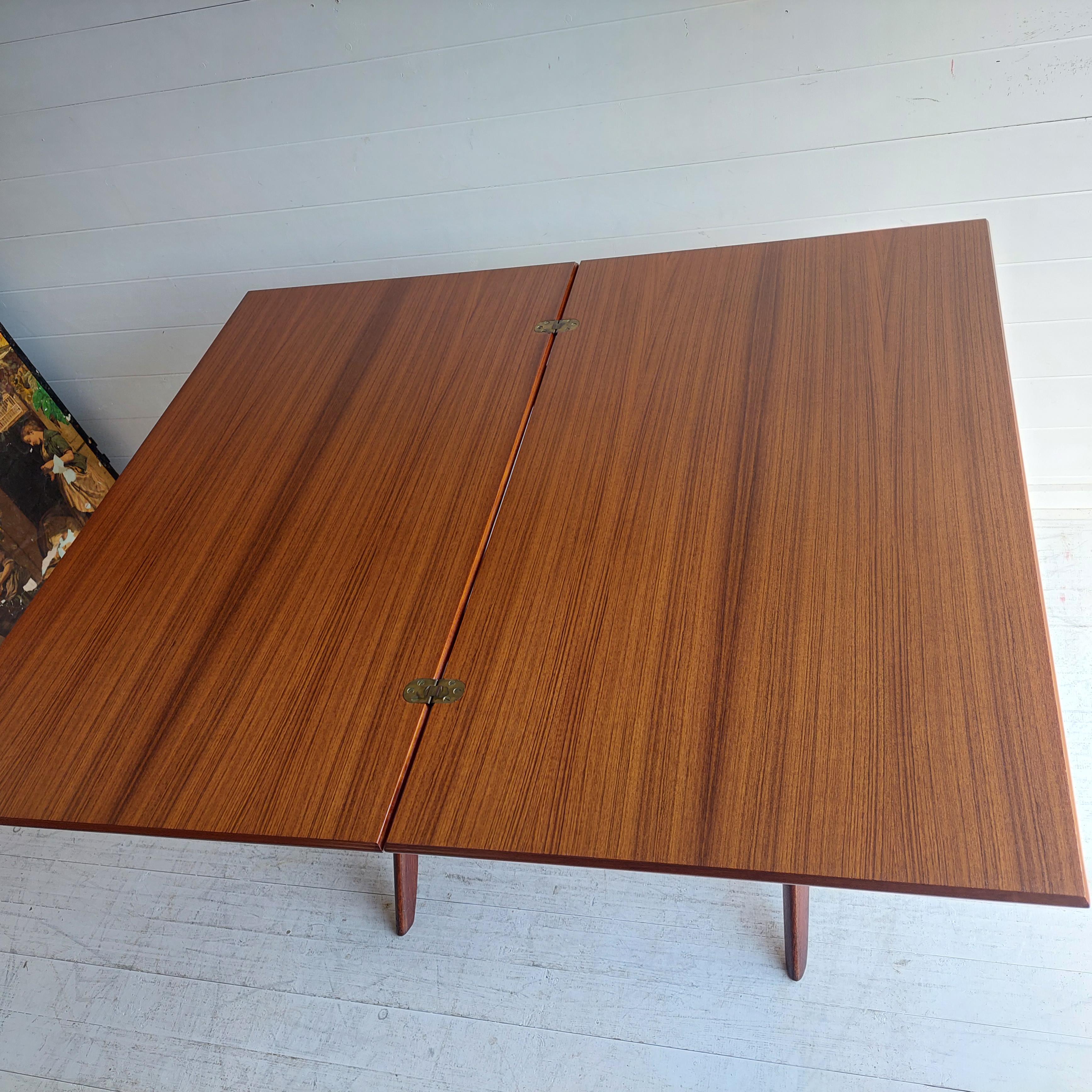 Mid Century adjust. & extend. teak coffee / dining table by Wilhelm Renz, 1950s For Sale 8