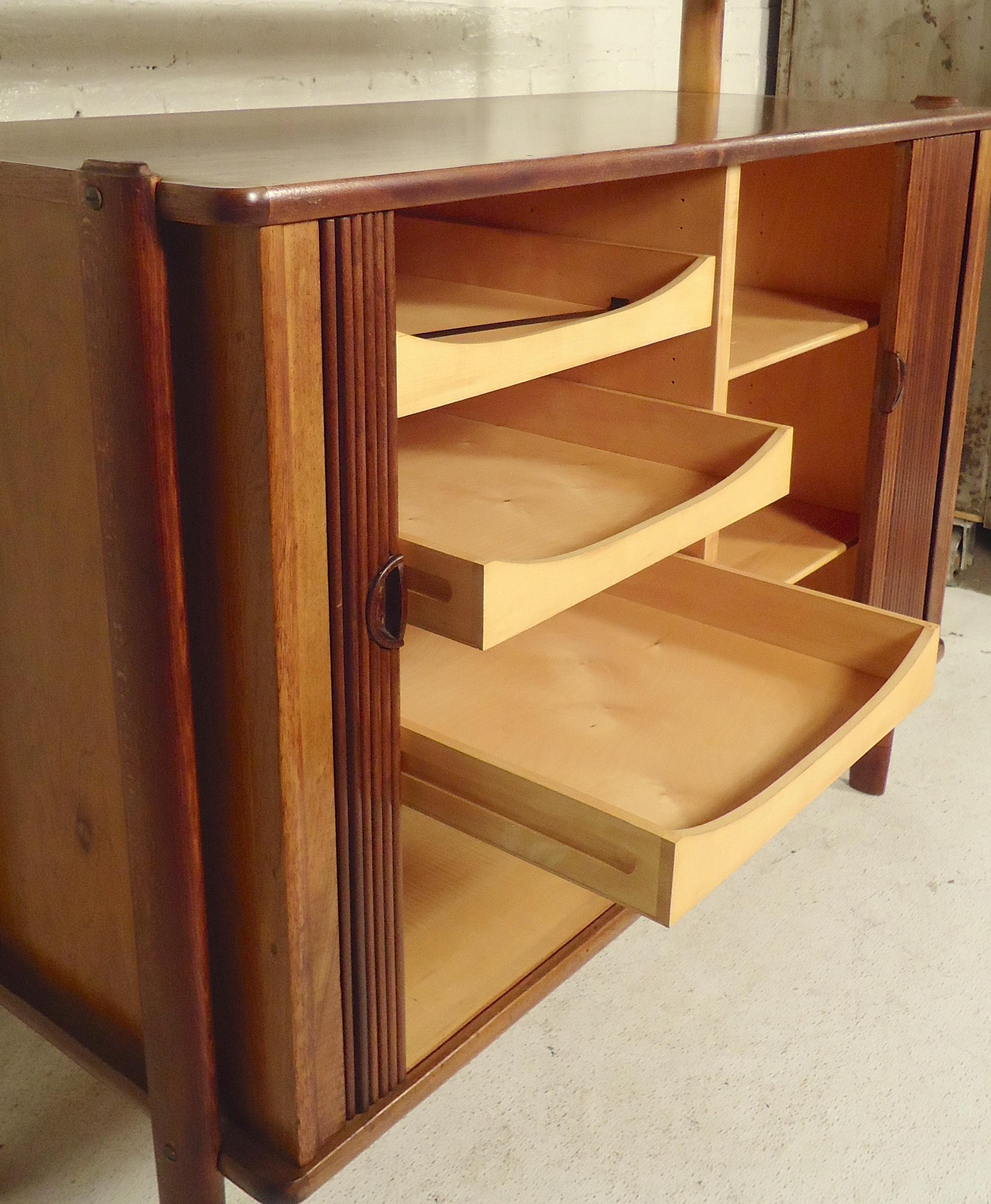 Midcentury Adjustable Bookcase 1