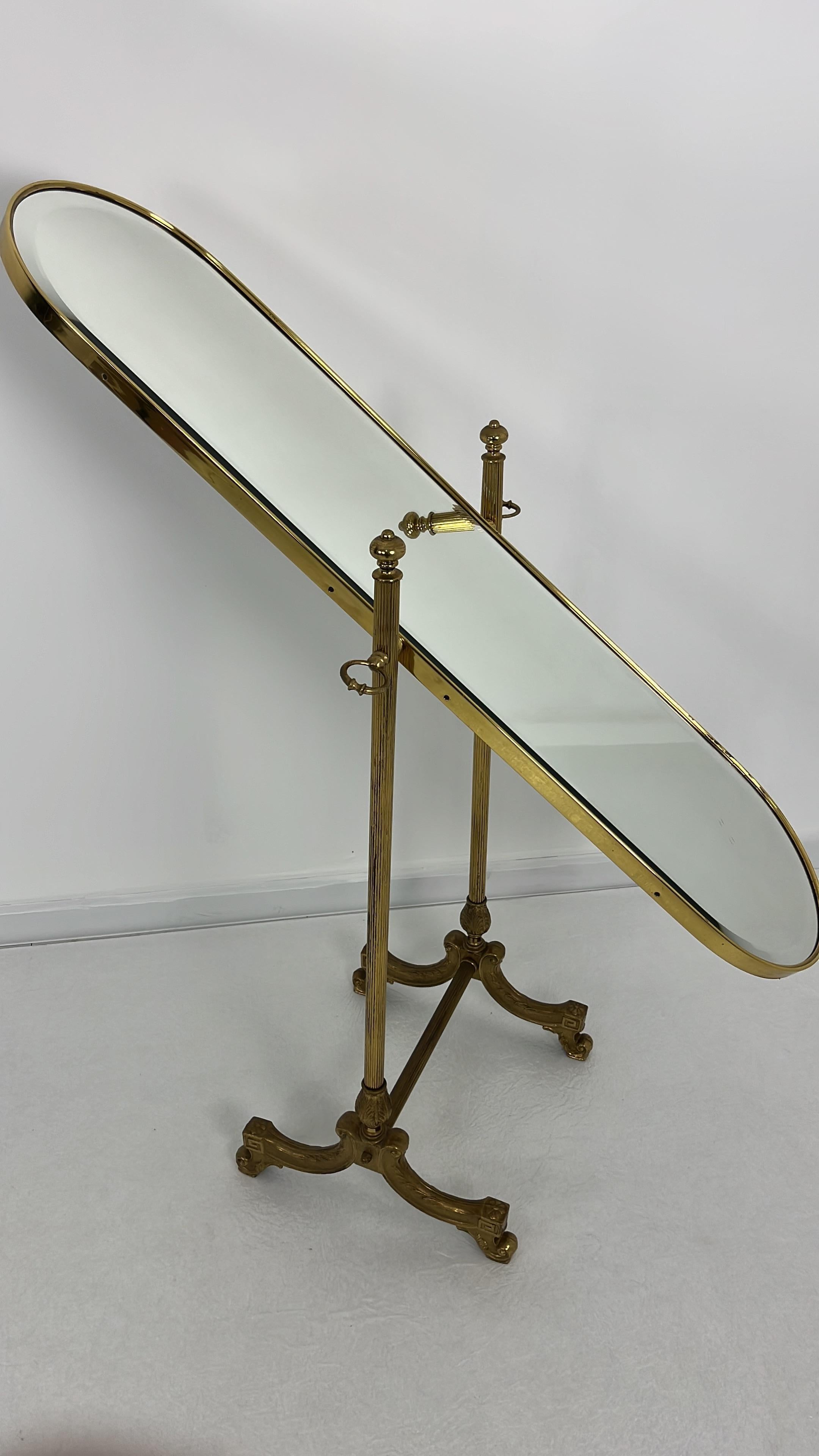 Specchio da terra regolabile in ottone di metà secolo, Made in Italy, anni '50 in vendita 4