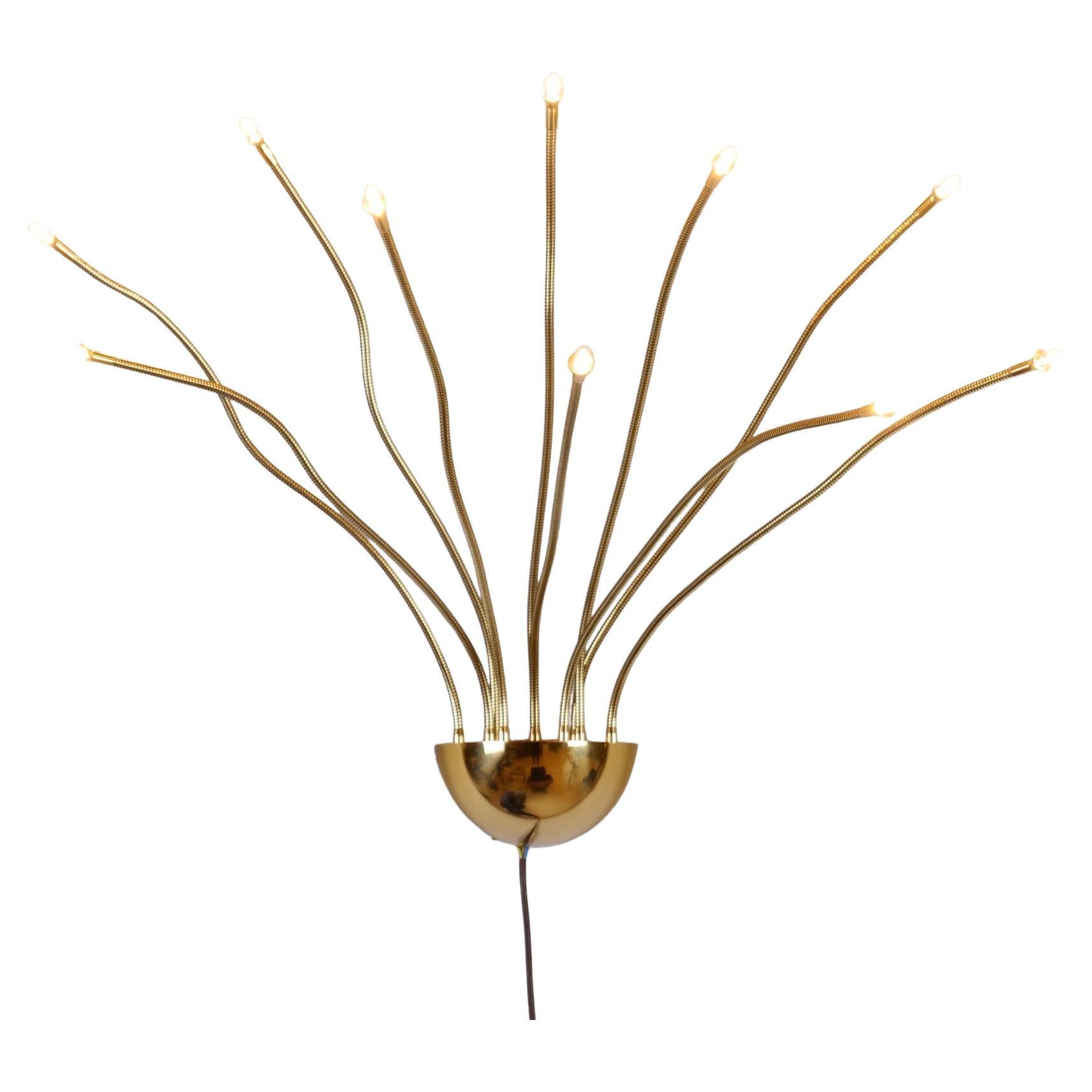 Lampada da parete regolabile in ottone del Mid Century di Florian Schulz