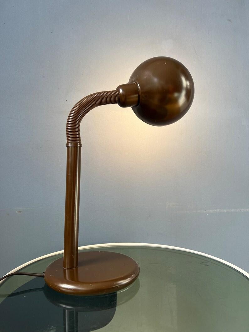 Verstellbare braune Schlangentischlampe aus der Mitte des Jahrhunderts, 1970er Jahre (Space Age) im Angebot