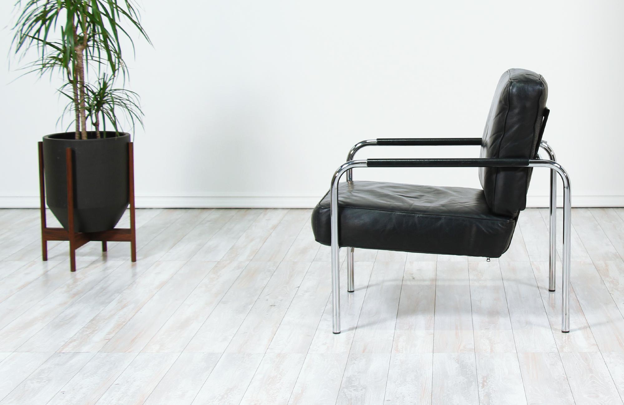 chrome and leather lounge chair