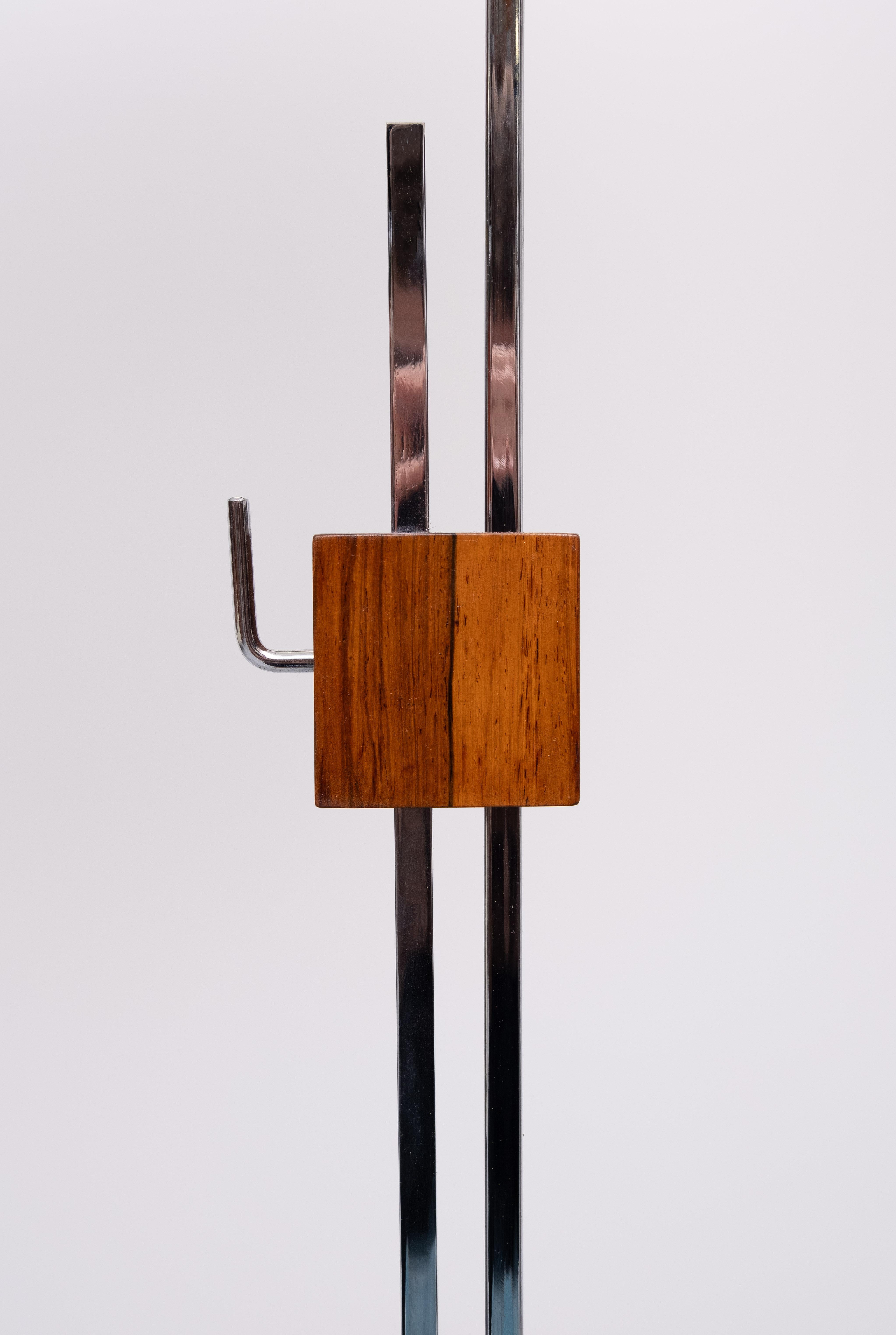 Metà secolo  Lampada da terra regolabile in noce cromato di Hans Eichenberger  1950s in vendita 2