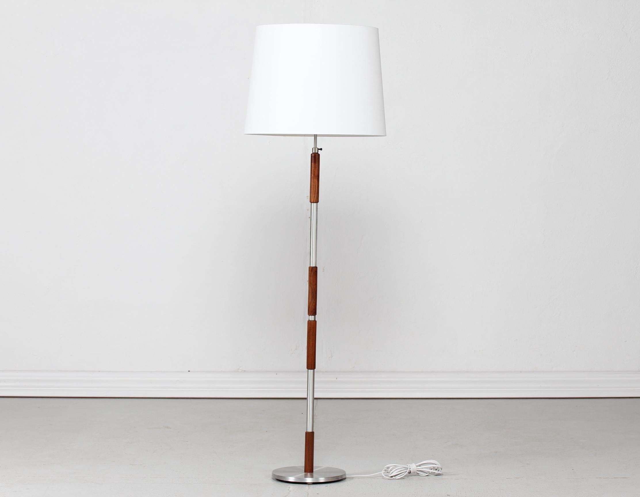 Mid-Century Adjustable Danish Floor Lamp Jo Hammerborg Style, Rosewood and Steel For Sale 4