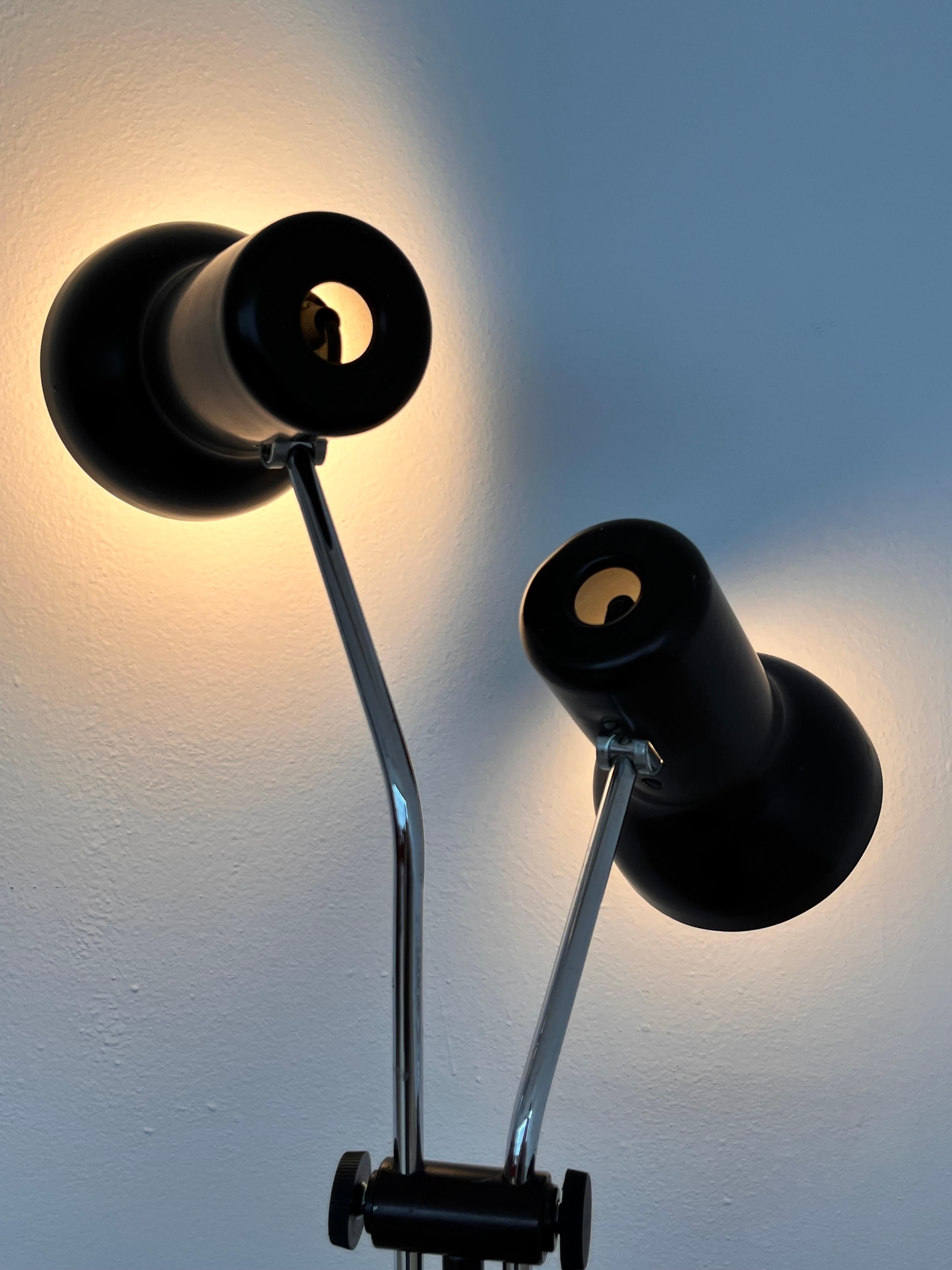 Fine XX secolo Lampada da terra regolabile di design del metà secolo di Napako, anni '70 in vendita