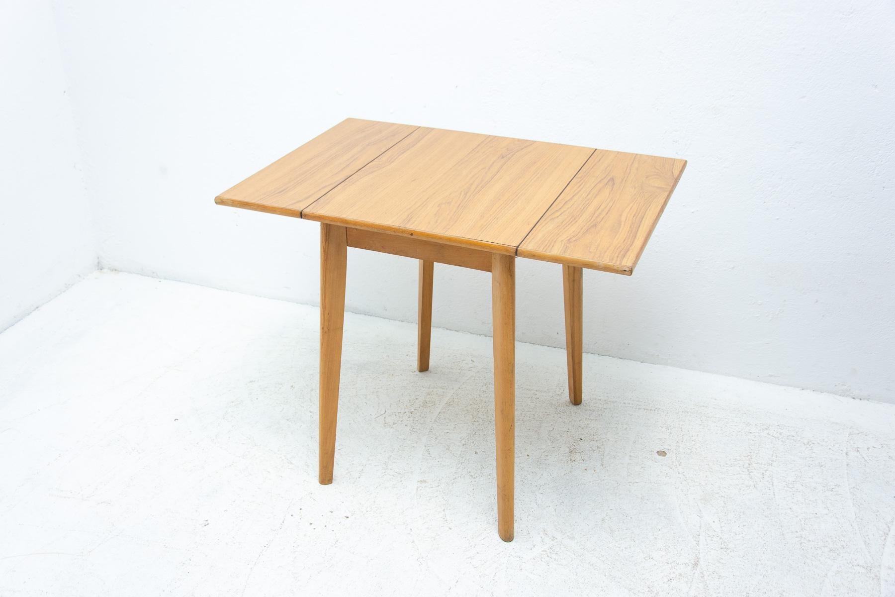 Mid Century Adjustable Dining Table, 1970´s, Czechoslovakia For Sale 4