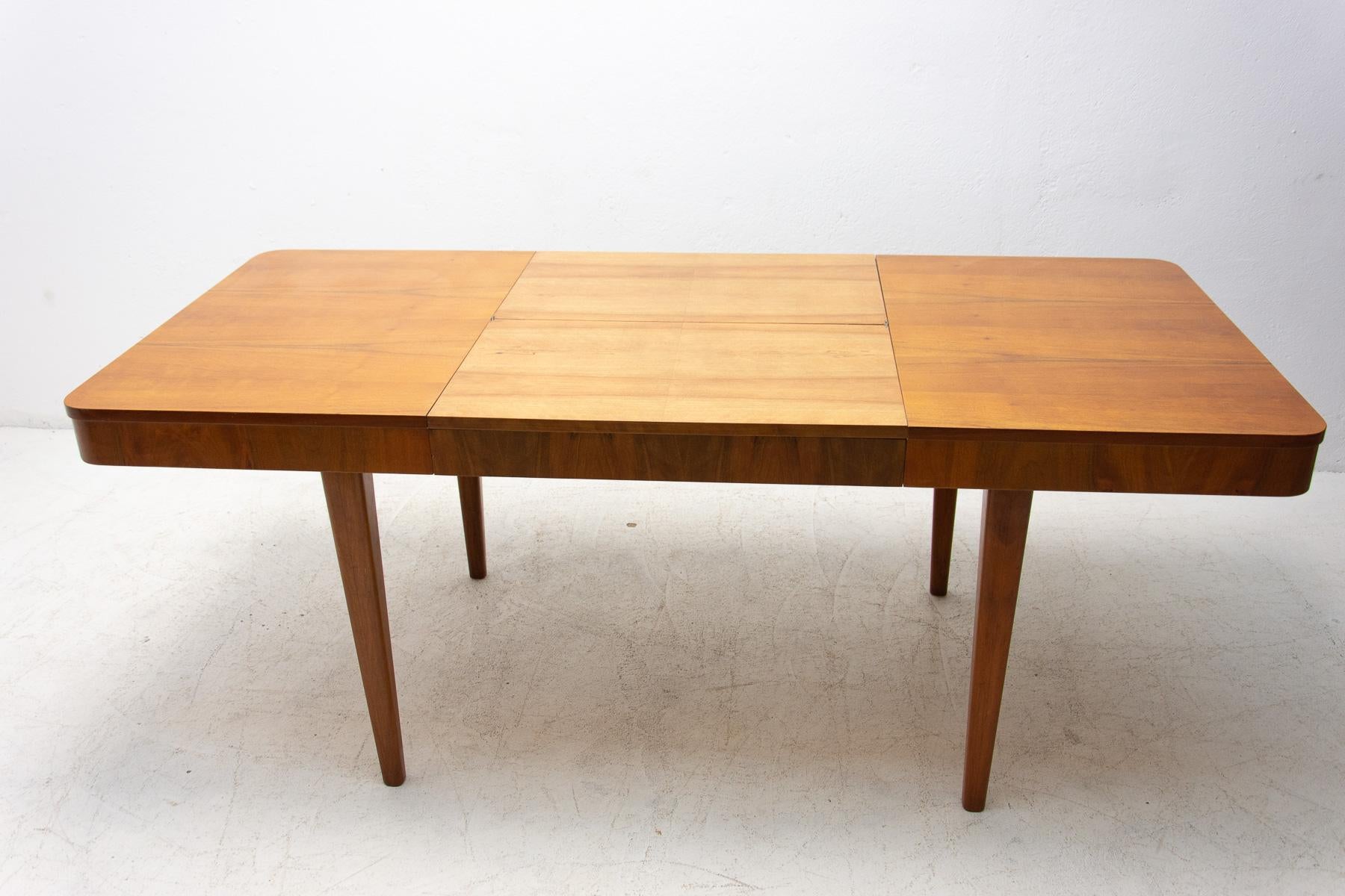 Mid Century Adjustable Dining Table by Jindřich Halabala, 1950s 2