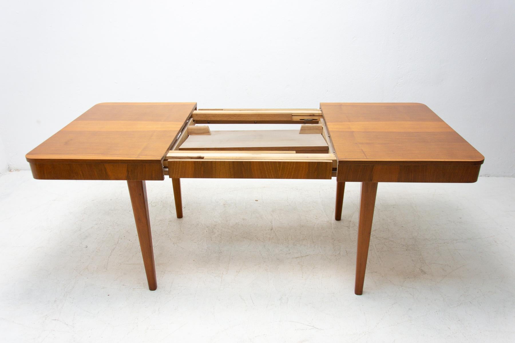 Mid century Adjustable Dining Table by Jindřich Halabala, 1950s 4