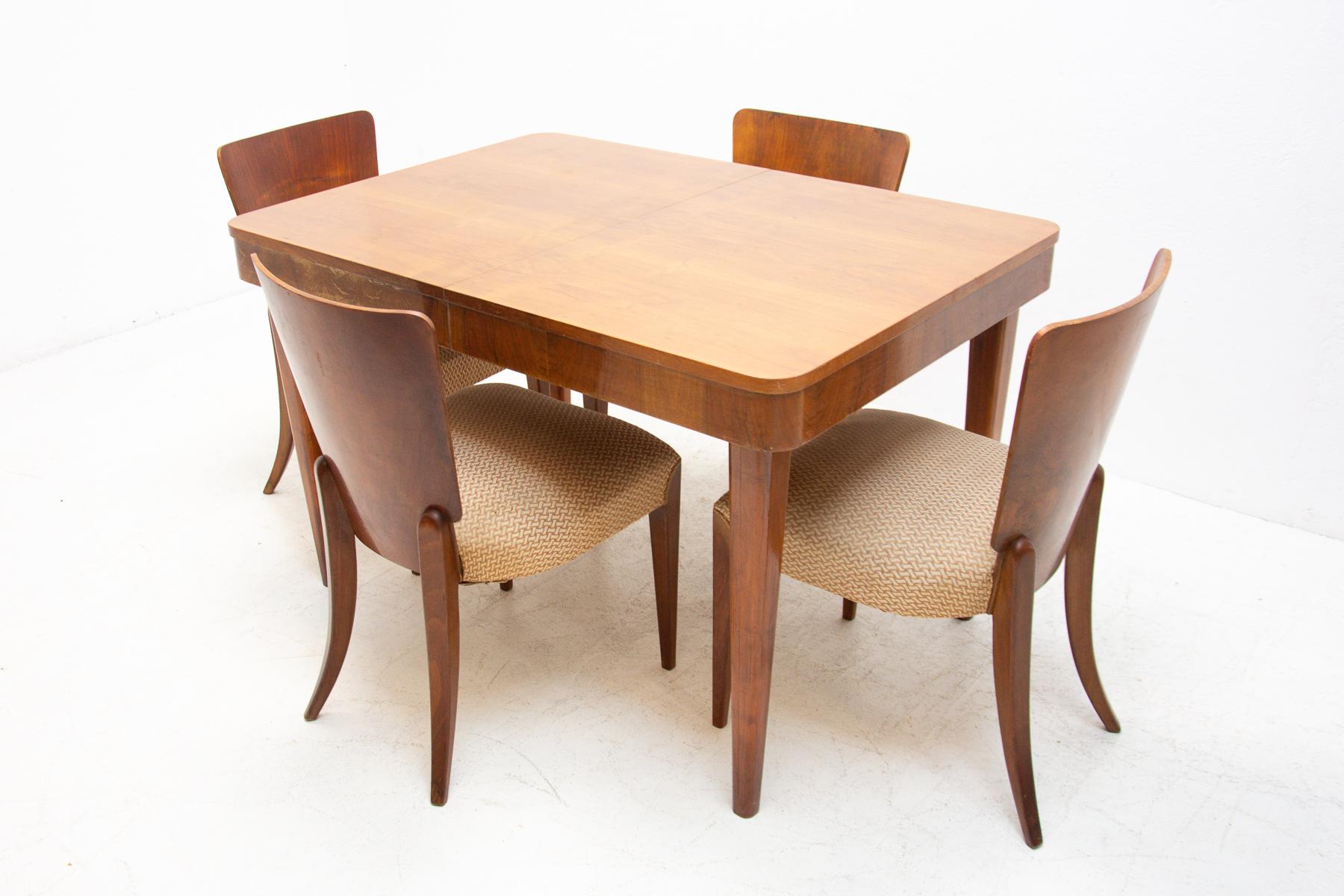 Mid Century Adjustable Dining Table by Jindřich Halabala, 1950s For Sale 6