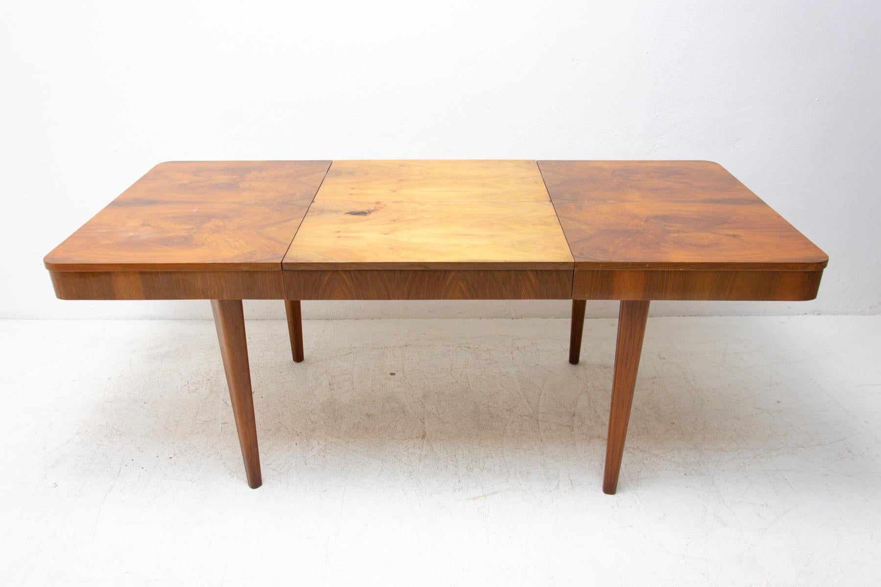 Mid Century Adjustable Dining Table by Jindrich Halabala, 1950s For Sale 8