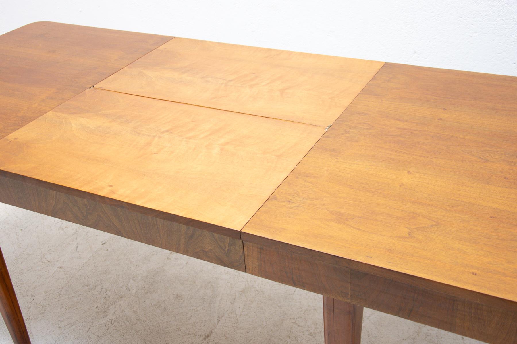 Mid Century Adjustable Dining Table by Jindřich Halabala, 1950s For Sale 8